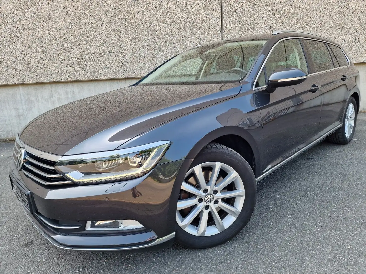 Volkswagen Passat Variant Passat 2.0TDI DSG/1HD/VIRTUAL/LED/KAM/LEDER/ZAHN Grau - 1