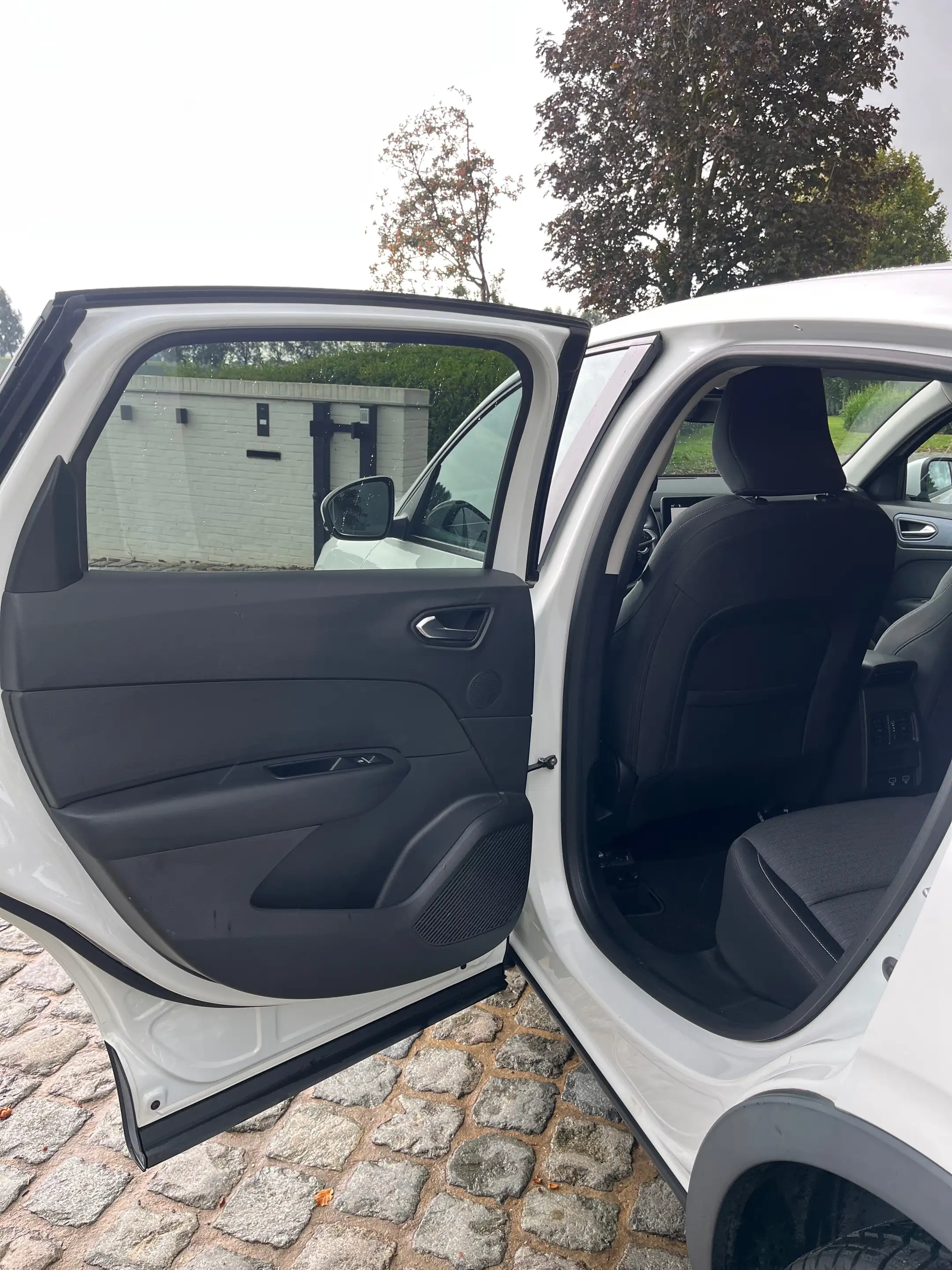 Renault Arkana E-TECH 1.6i/1eignr/77400km/Carplay/Cruise/Camera/Led/Clima... — photo 13