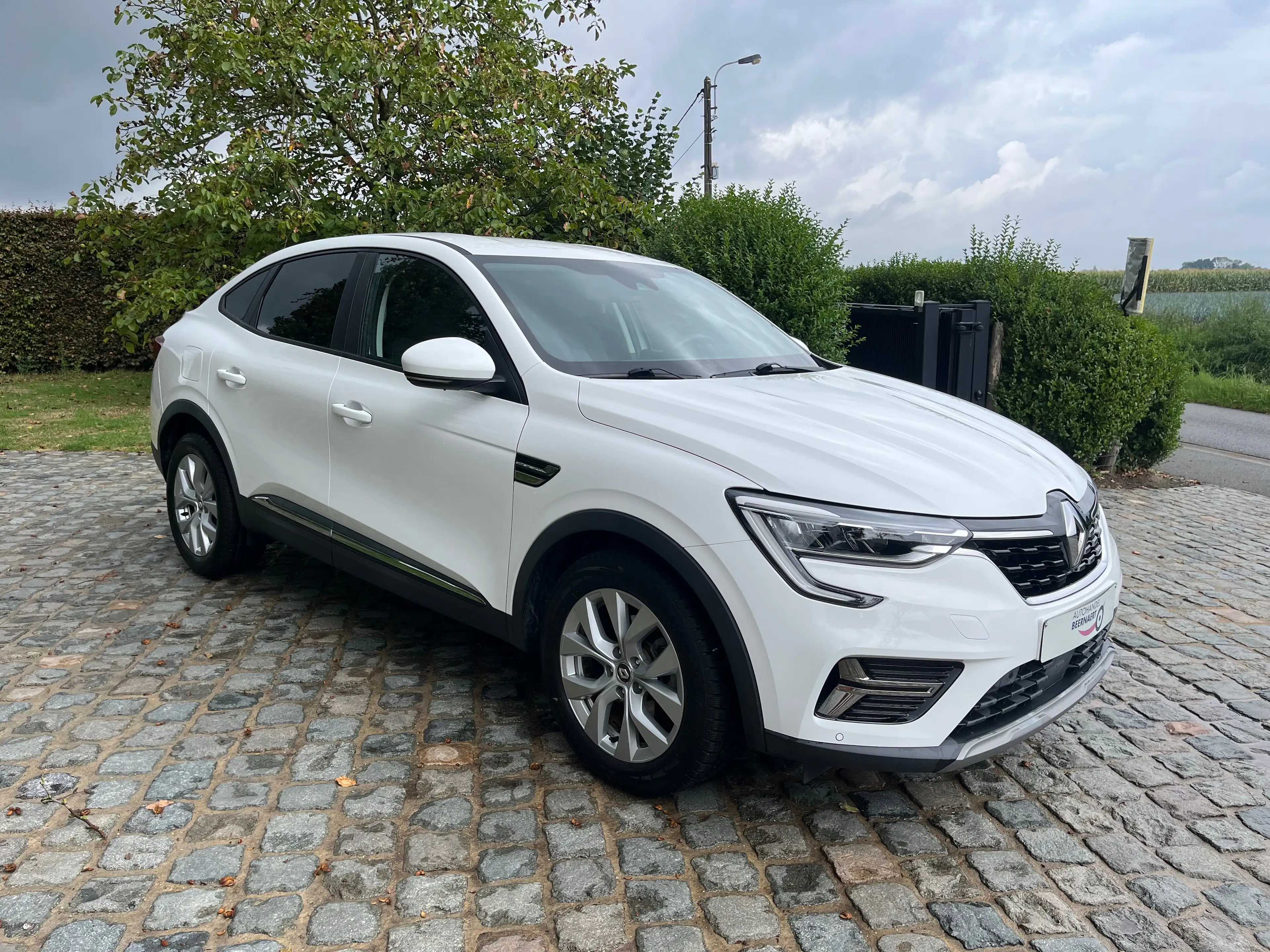 Renault Arkana E-TECH 1.6i/1eignr/77400km/Carplay/Cruise/Camera/Led/Clima... — photo 4