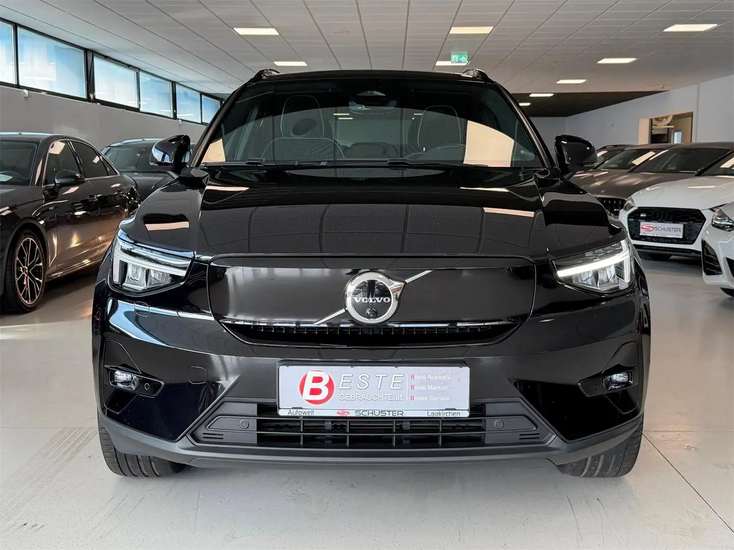 Volvo XC40 Pure Electric Twin AWD Ultimate Schwarz - 2