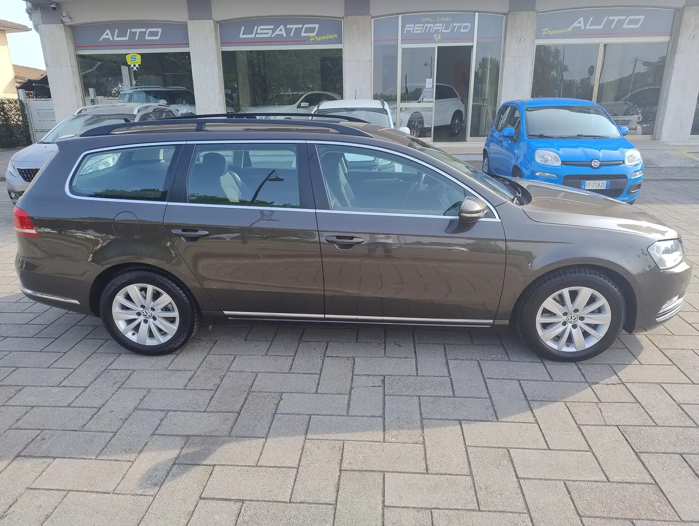 Volkswagen Passat Variant 2.0 tdi Comfortline Business Brown - 1