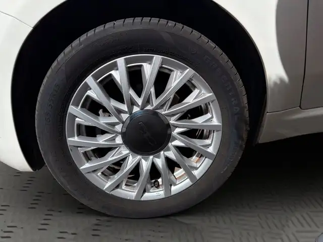 Fiat 500C view 7