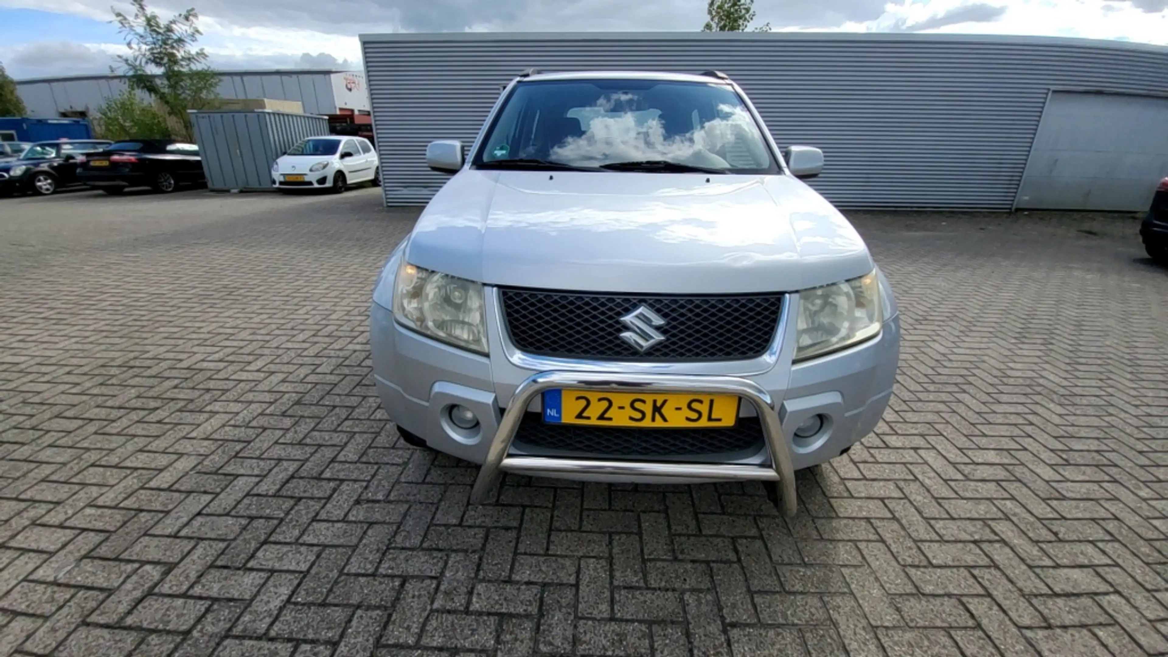 Suzuki Grand Vitara 1.6-16V Exclusive — photo 2