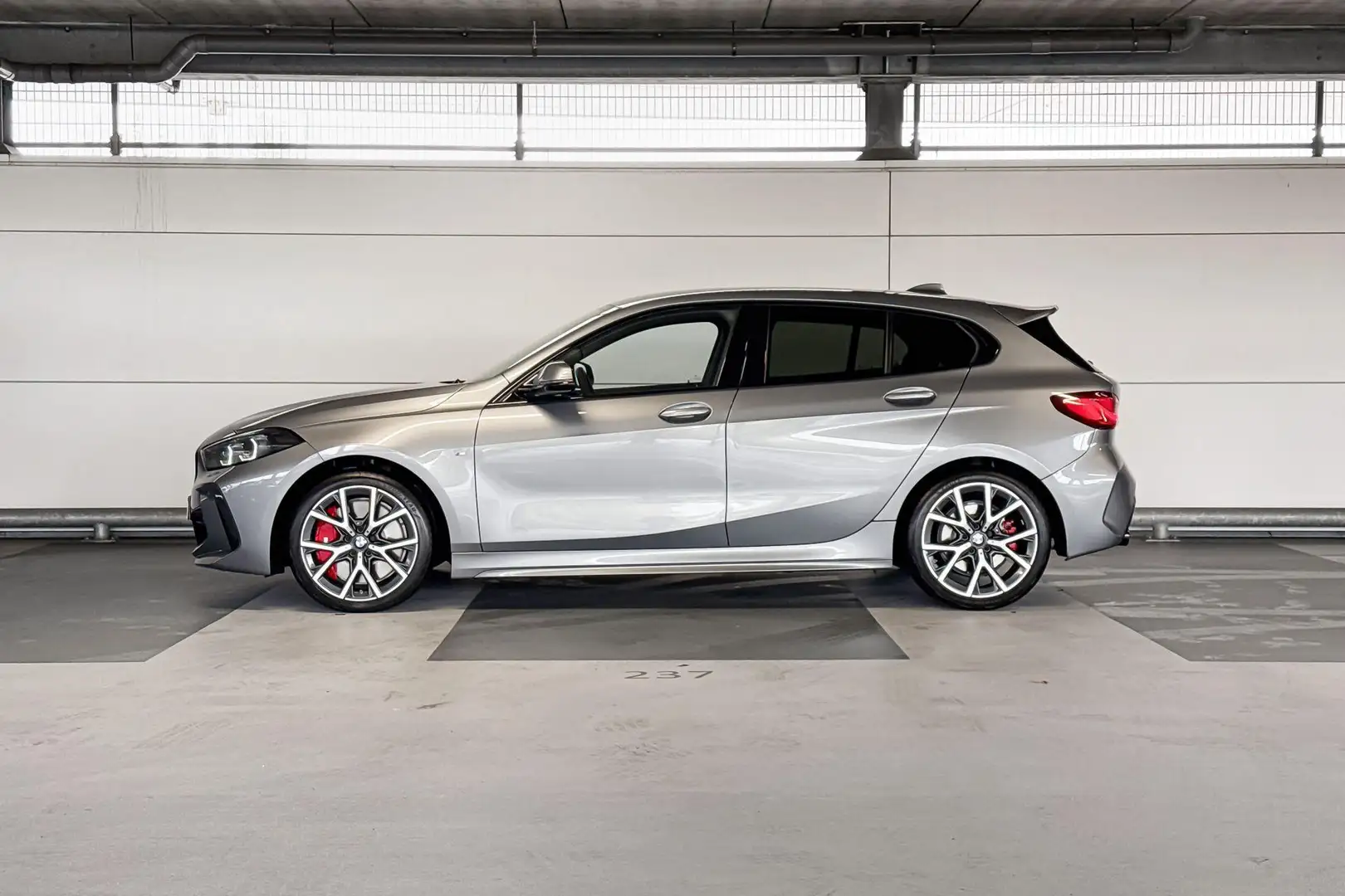 BMW 118 1 Serie 118i Grijs - 2