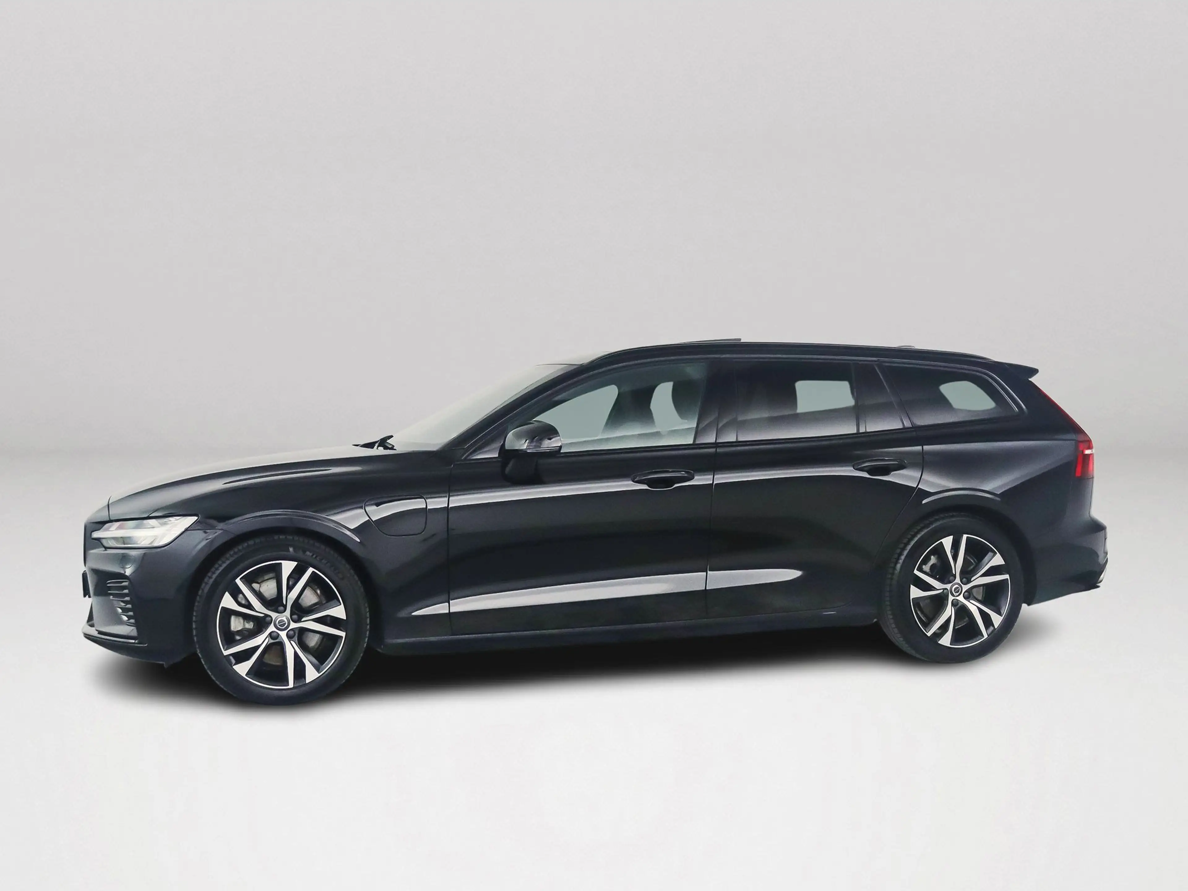 Volvo V60 T6 Plug-in hybrid AWD Plus Dark | Panoramadak | Pa — photo 4