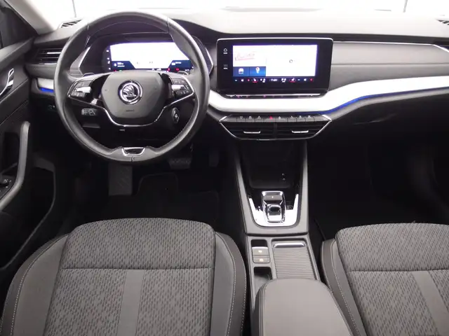 Skoda Octavia view 6