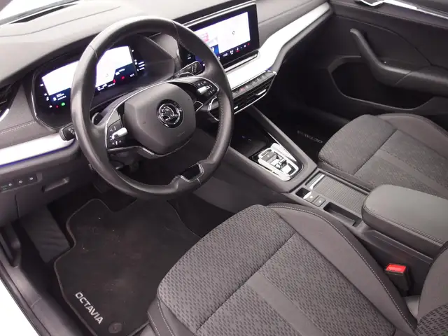 Skoda Octavia view 7