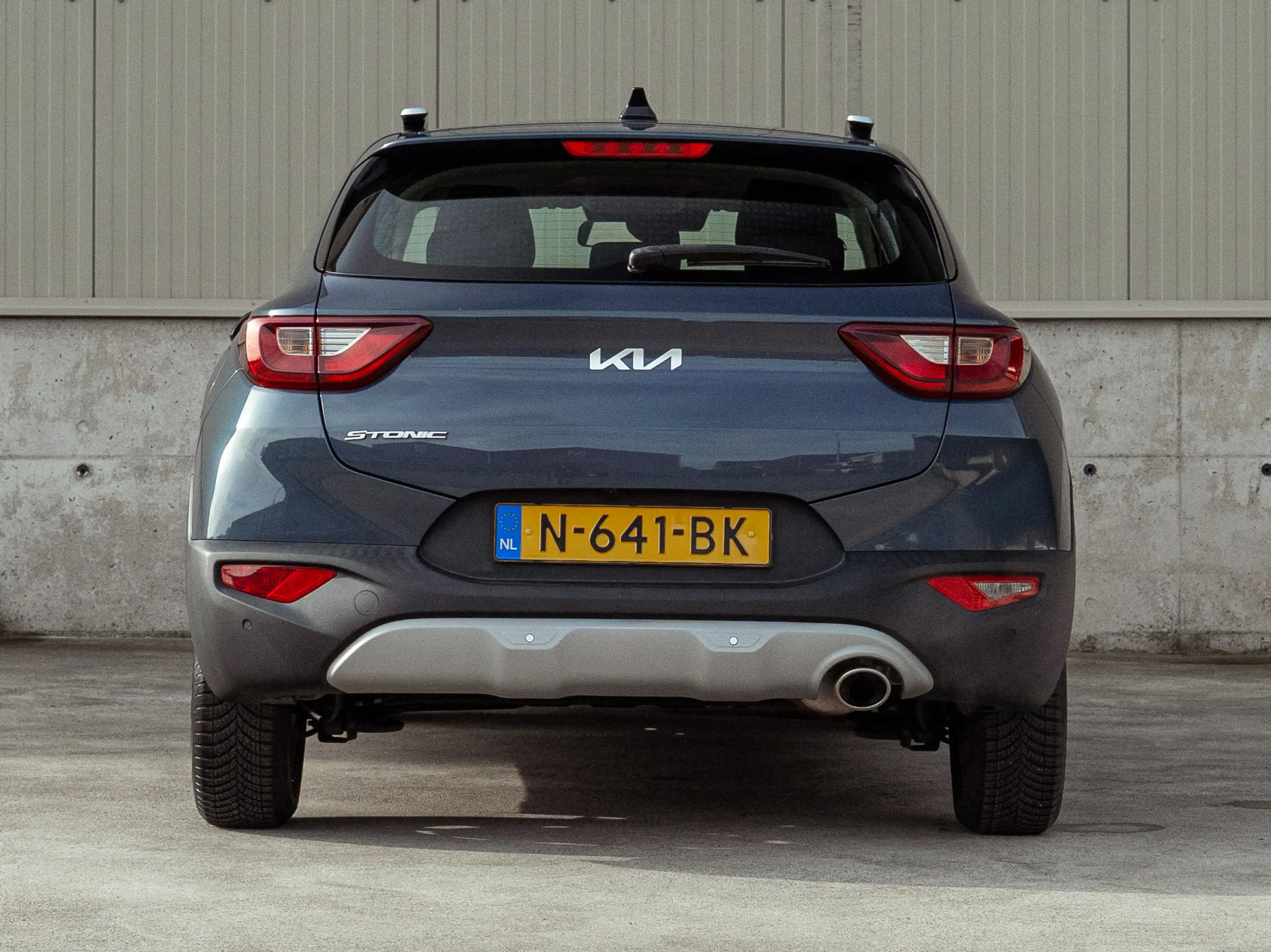 Kia Stonic 1.0 T-GDi MHEV DynamicLine 101 pk (2021) | Camera — photo 6