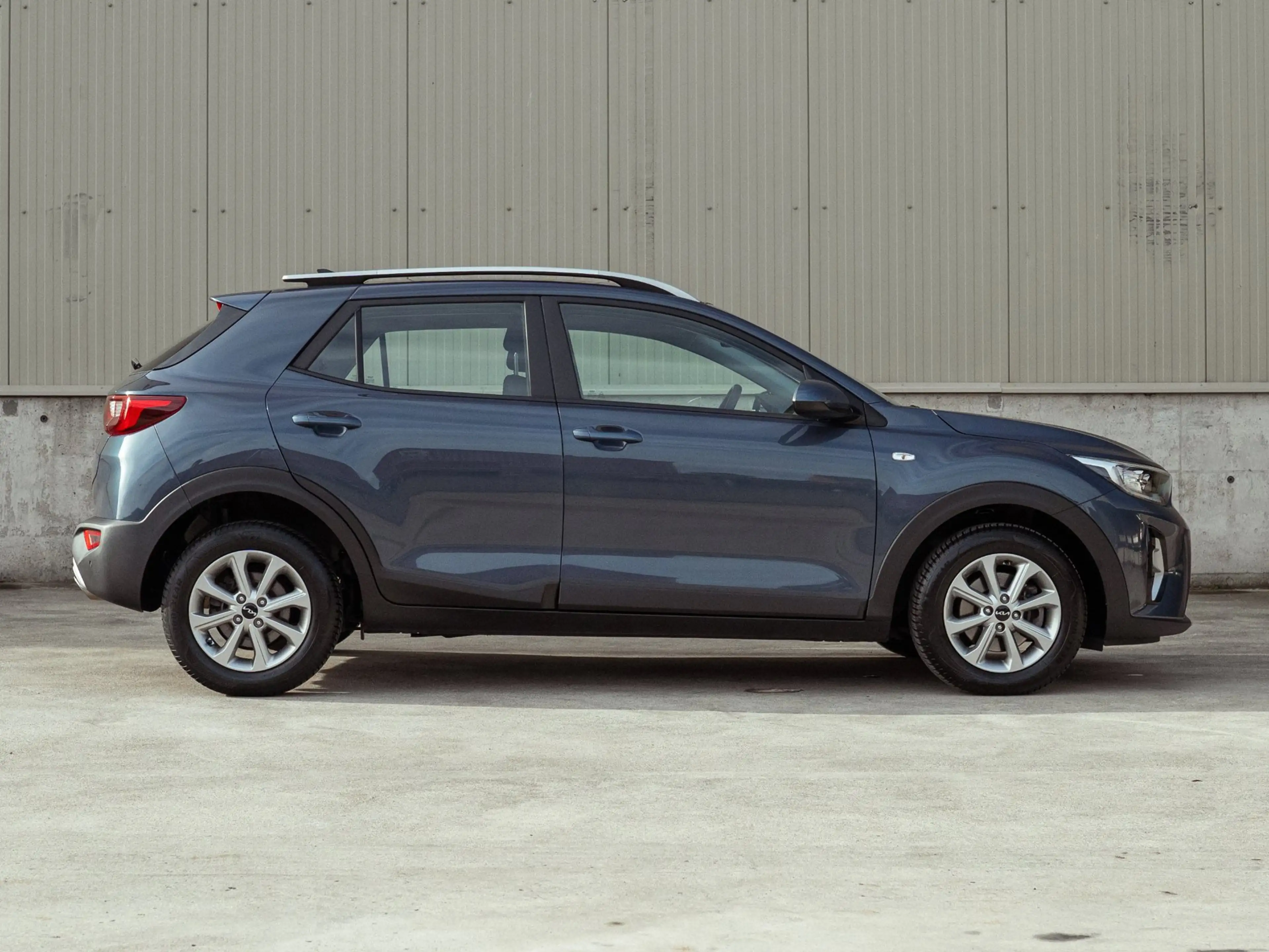 Kia Stonic 1.0 T-GDi MHEV DynamicLine 101 pk (2021) | Camera — photo 11