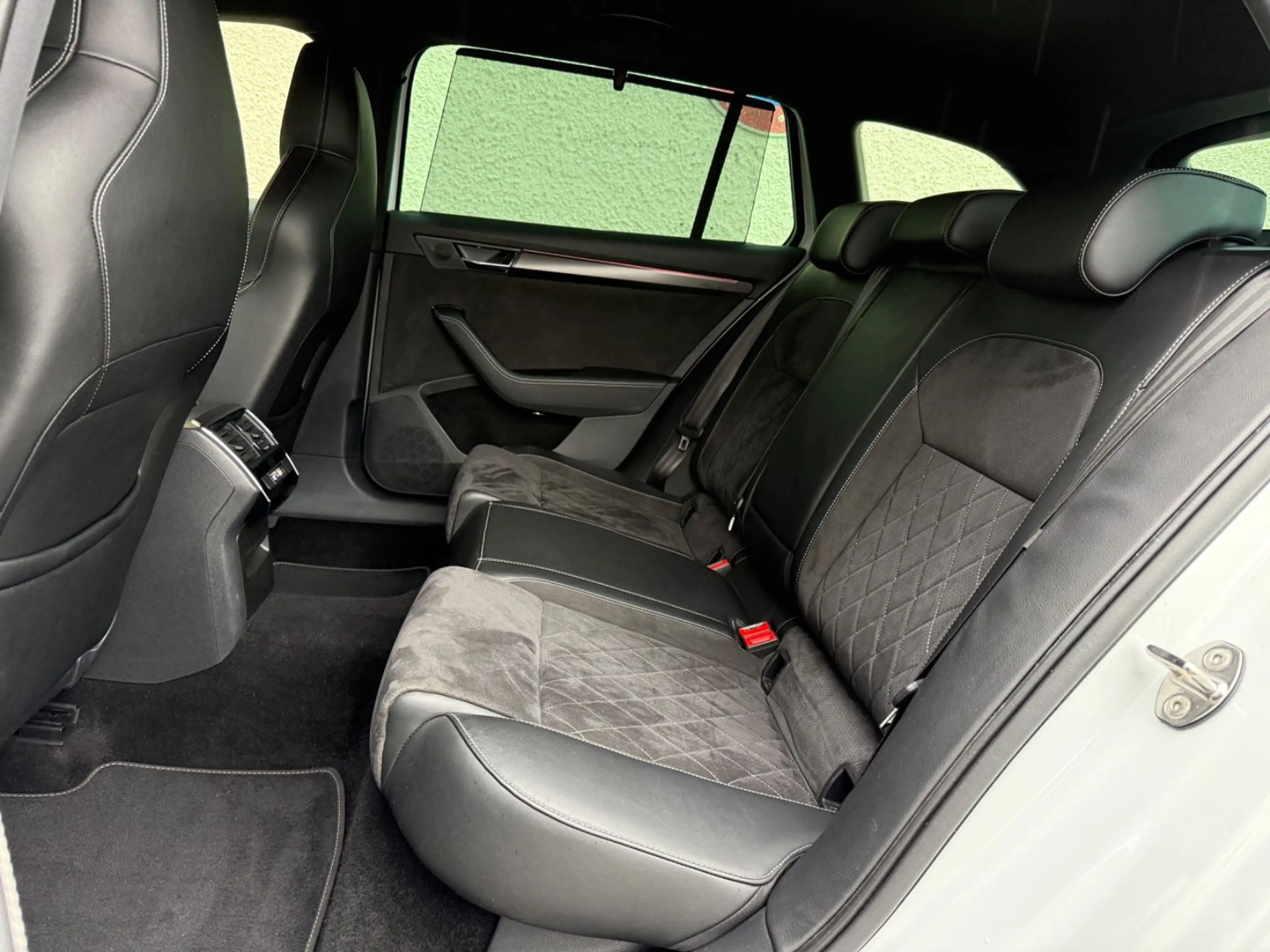 Skoda Superb Combi SPORTLINE DSG iV*Virtual*160KW — photo 11