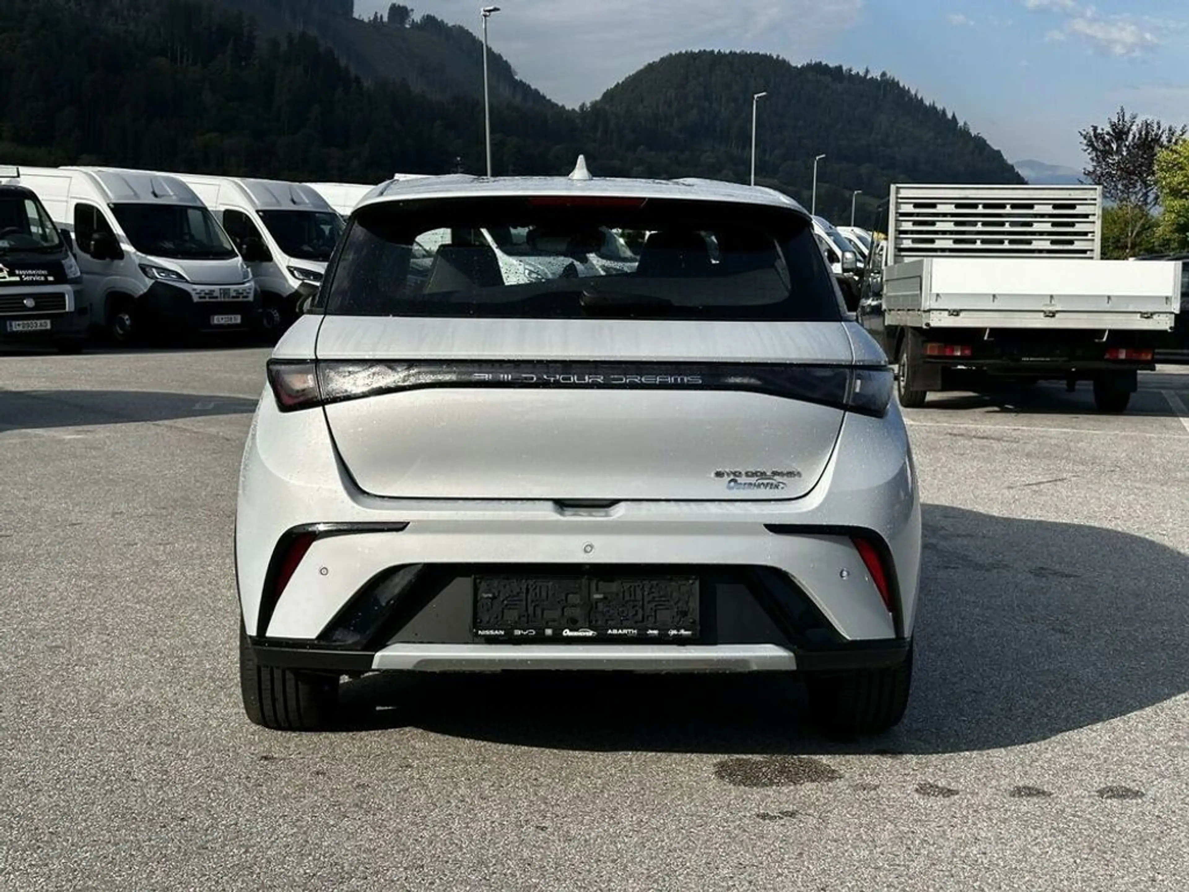BYD Dolphin 60,4 kWh Comfort Österreich Paket — photo 5