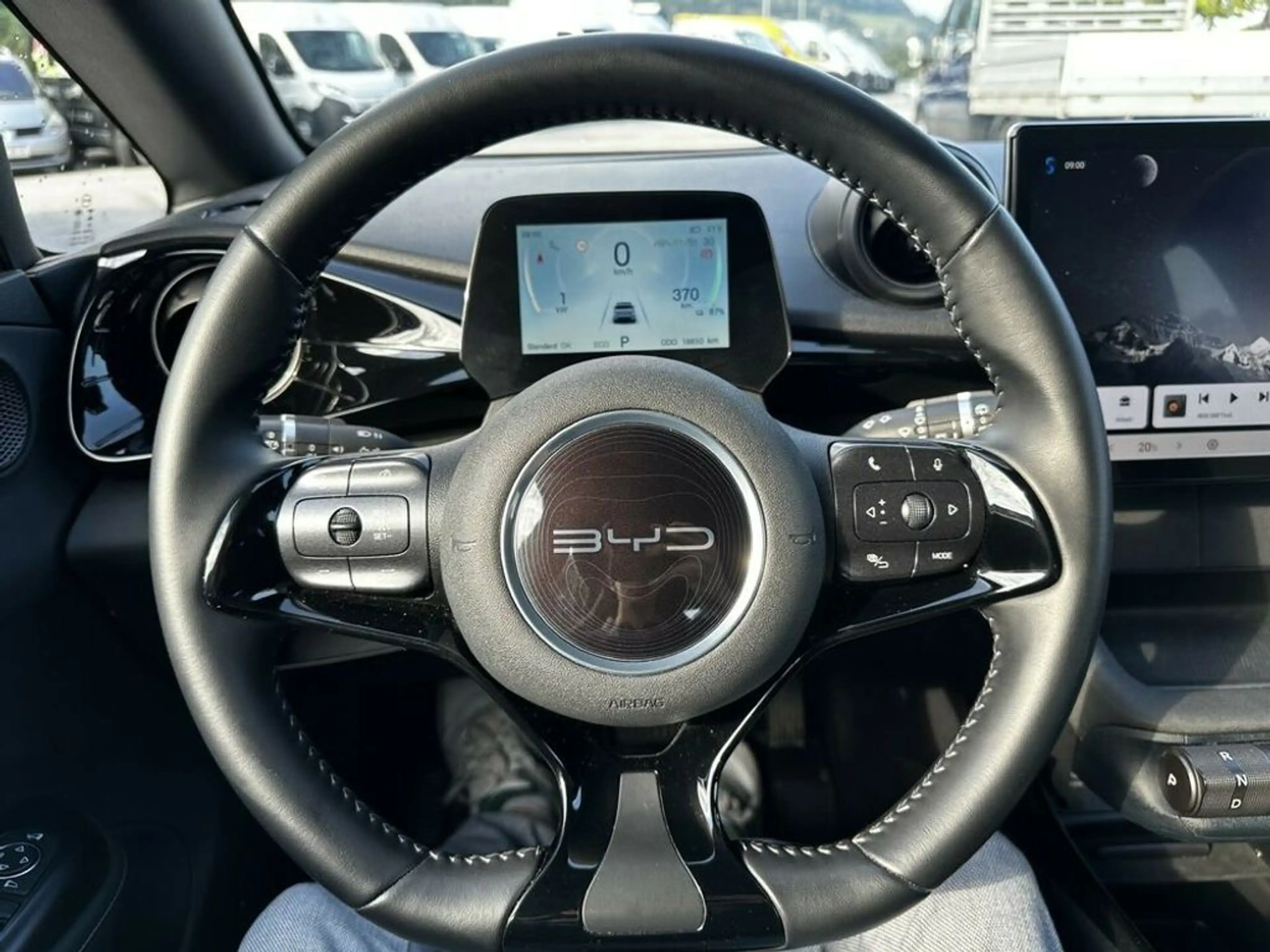 BYD Dolphin 60,4 kWh Comfort Österreich Paket — photo 12