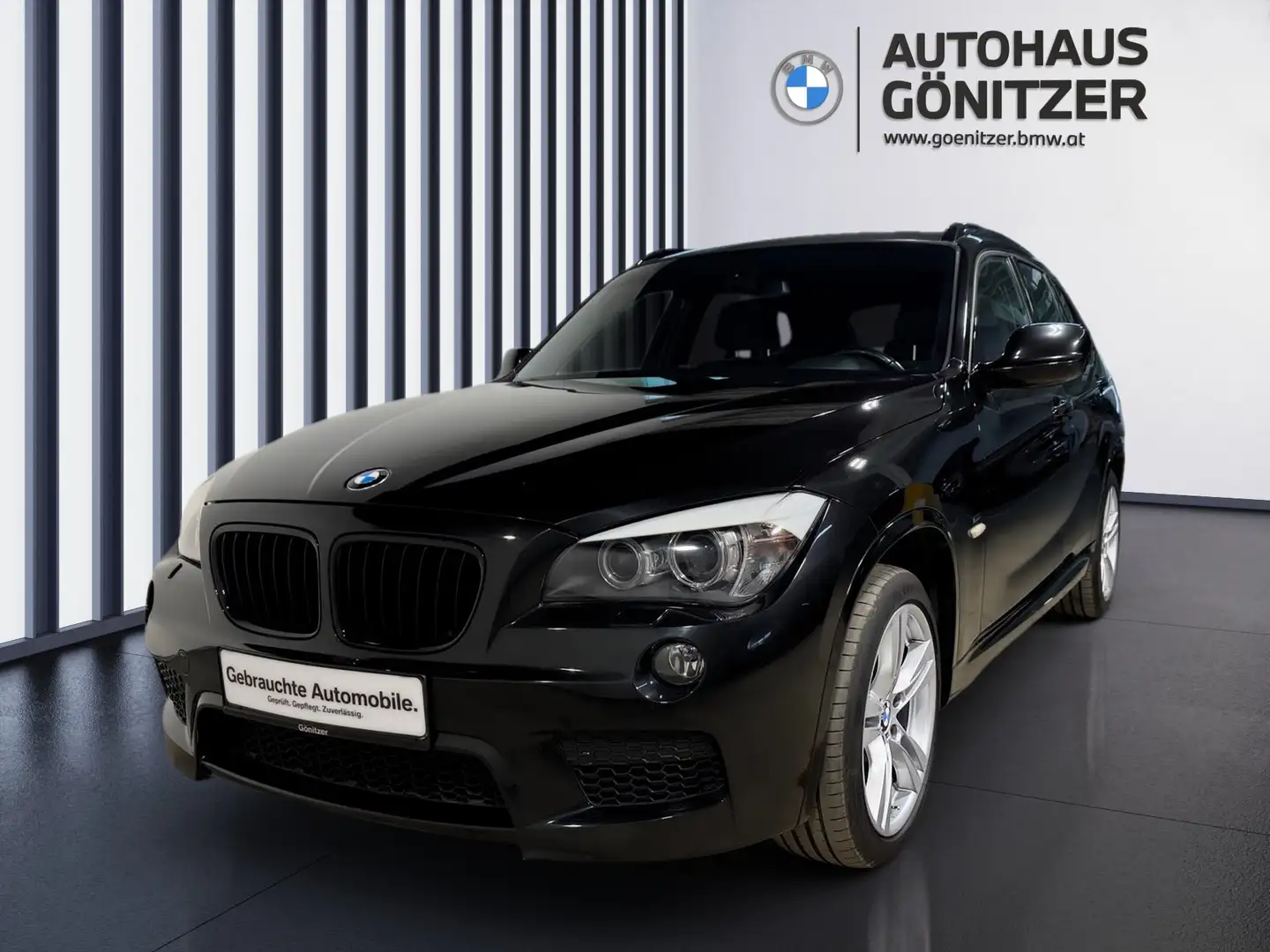 BMW X1 xDrive18d Schwarz - 1