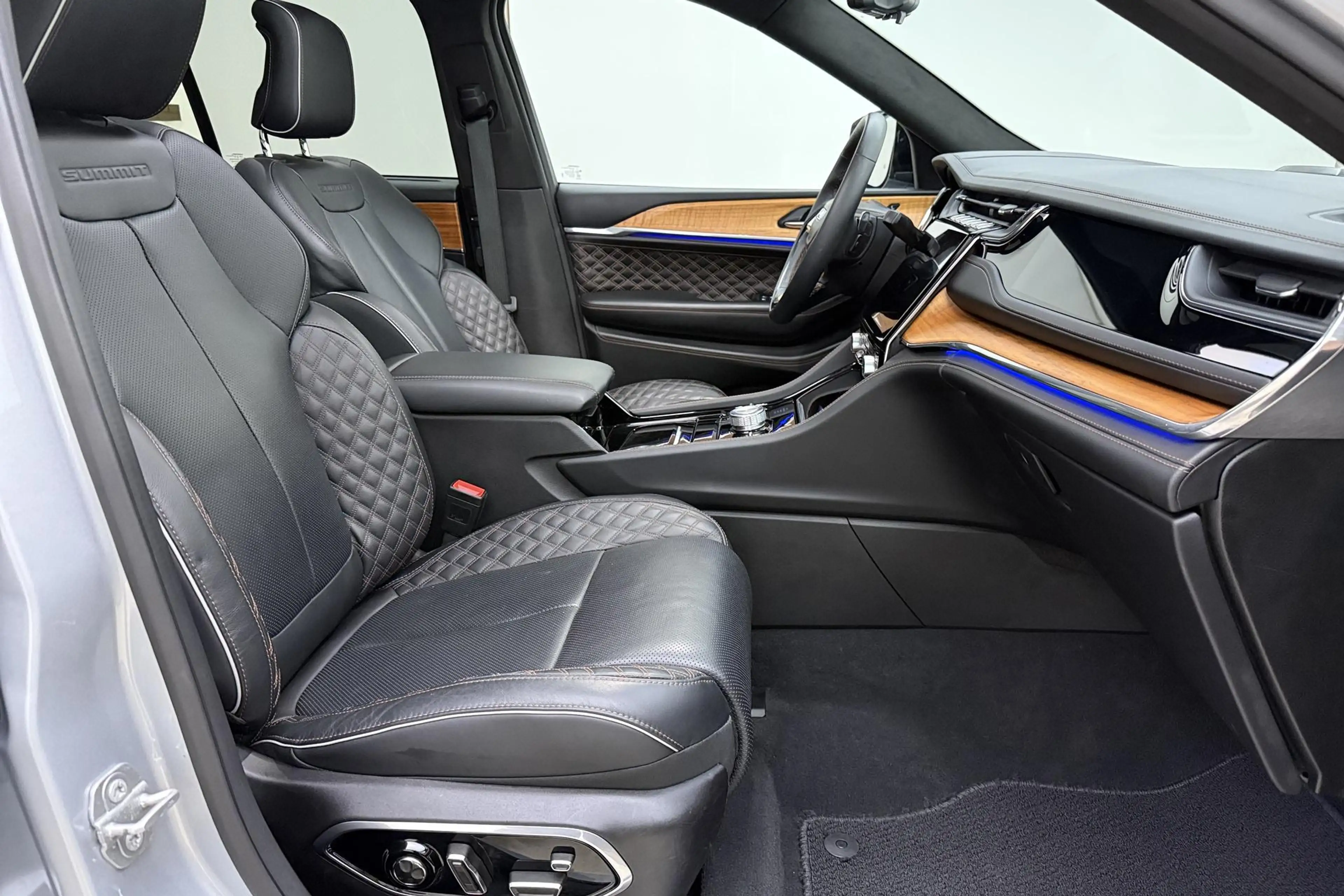 Jeep Grand Cherokee 2.0 Summit Reserve 4xe 380 PK | Trekhaak | 2332 KG — photo 13
