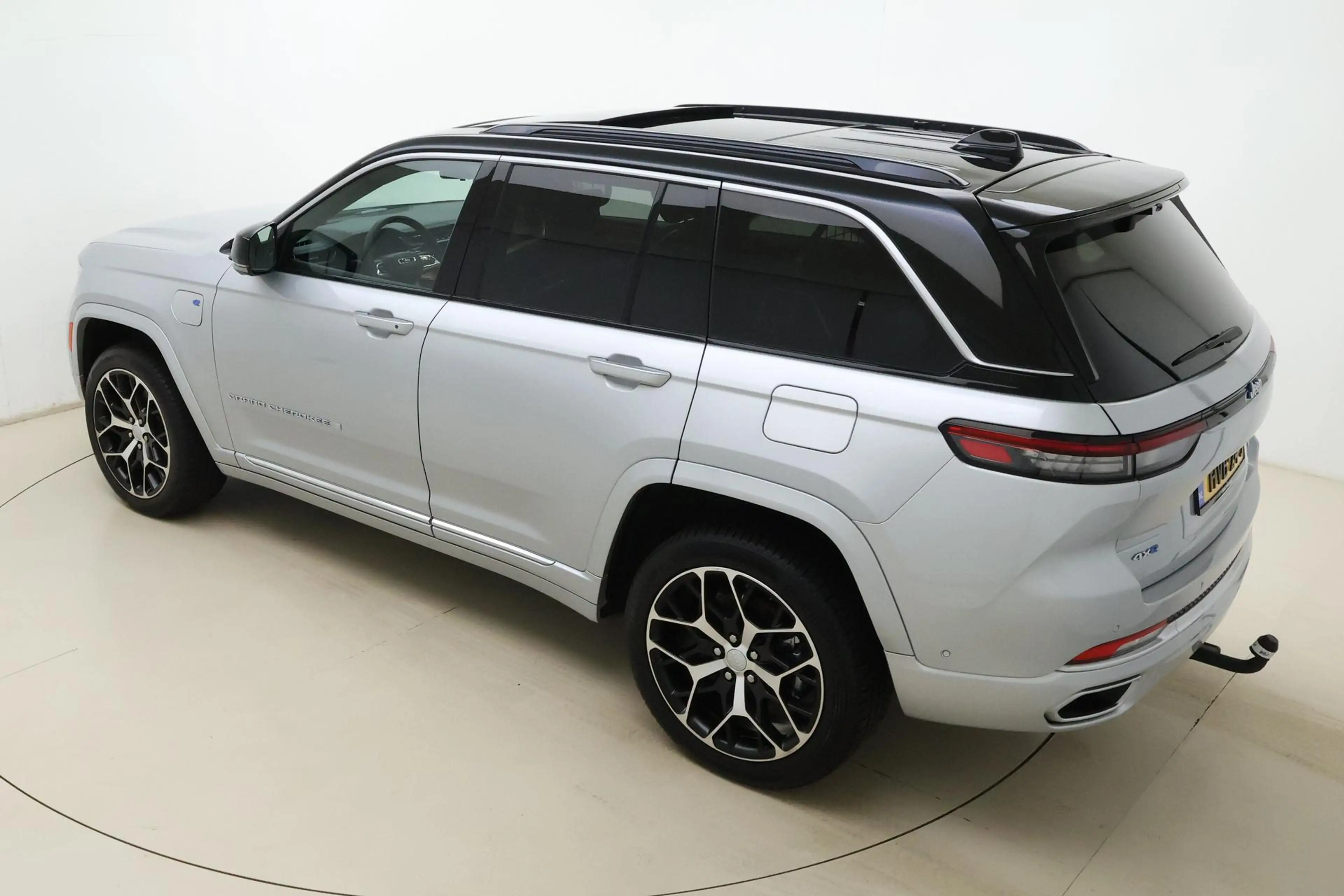Jeep Grand Cherokee 2.0 Summit Reserve 4xe 380 PK | Trekhaak | 2332 KG — photo 4