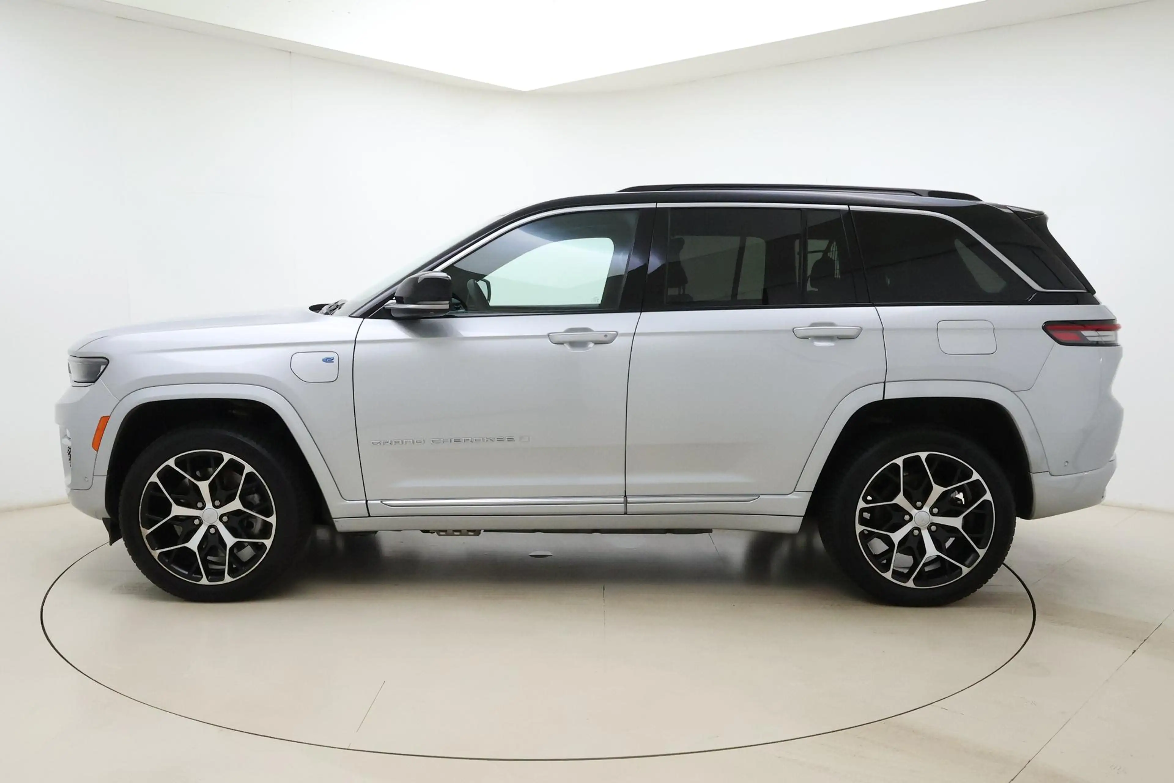 Jeep Grand Cherokee 2.0 Summit Reserve 4xe 380 PK | Trekhaak | 2332 KG — photo 5