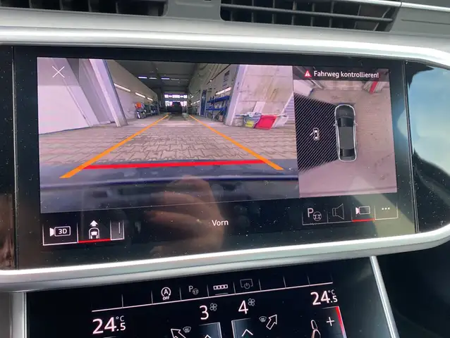 Audi A6 view 7