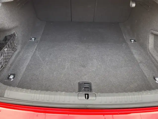 Audi A6 view 17