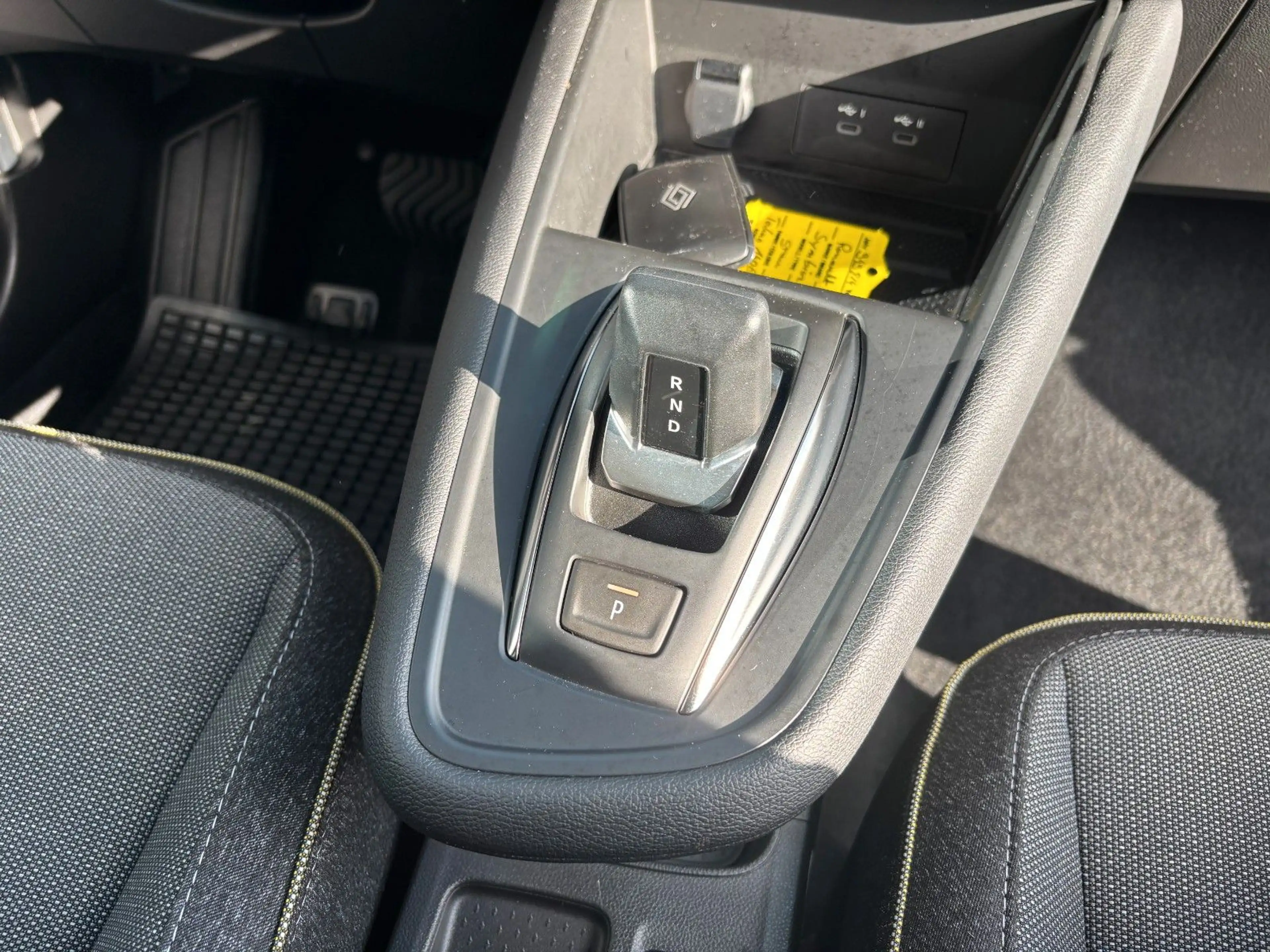 Renault Symbioz Techno Mild Hybrid 140 EDC — photo 14