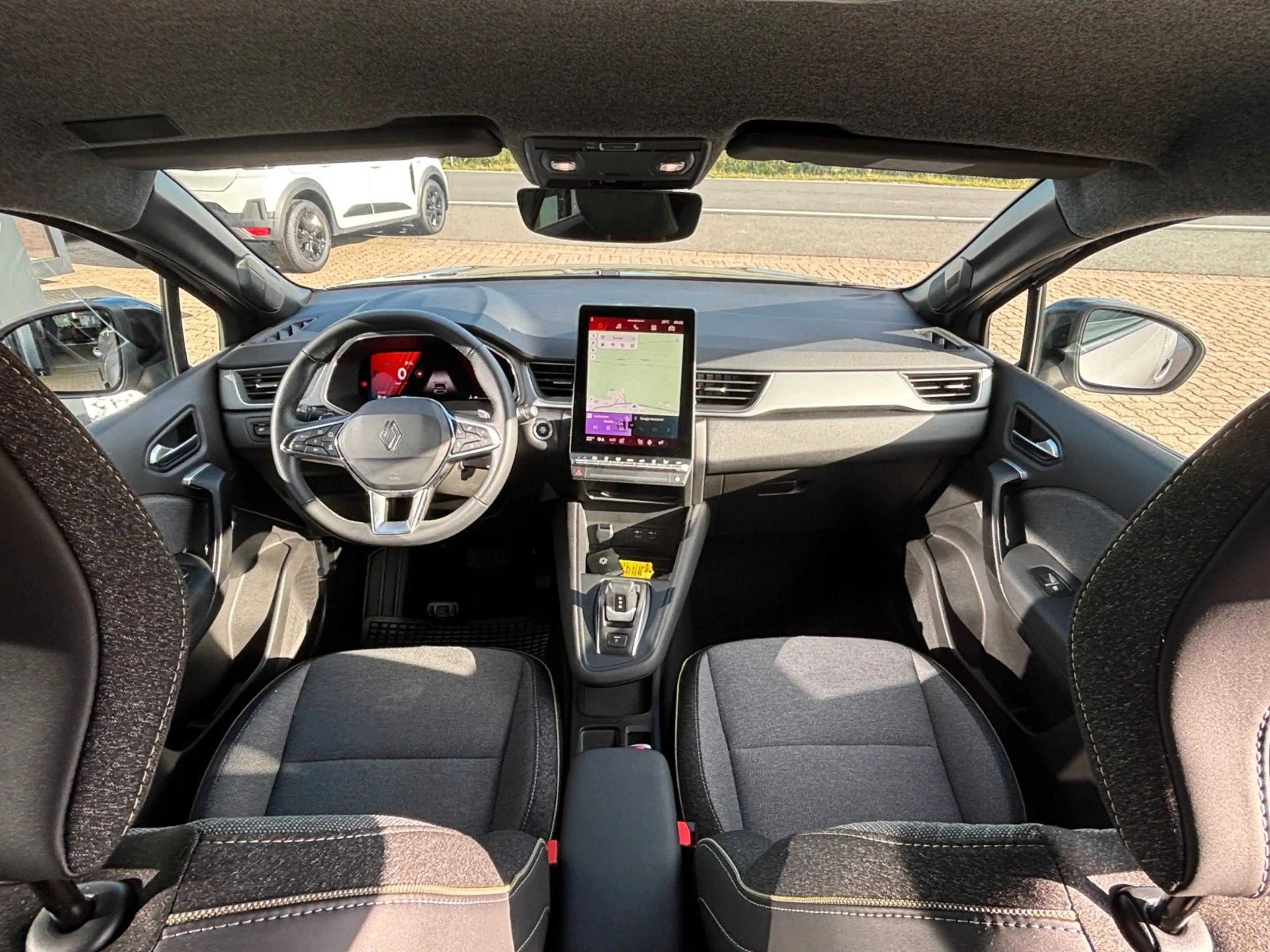 Renault Symbioz Techno Mild Hybrid 140 EDC — photo 9