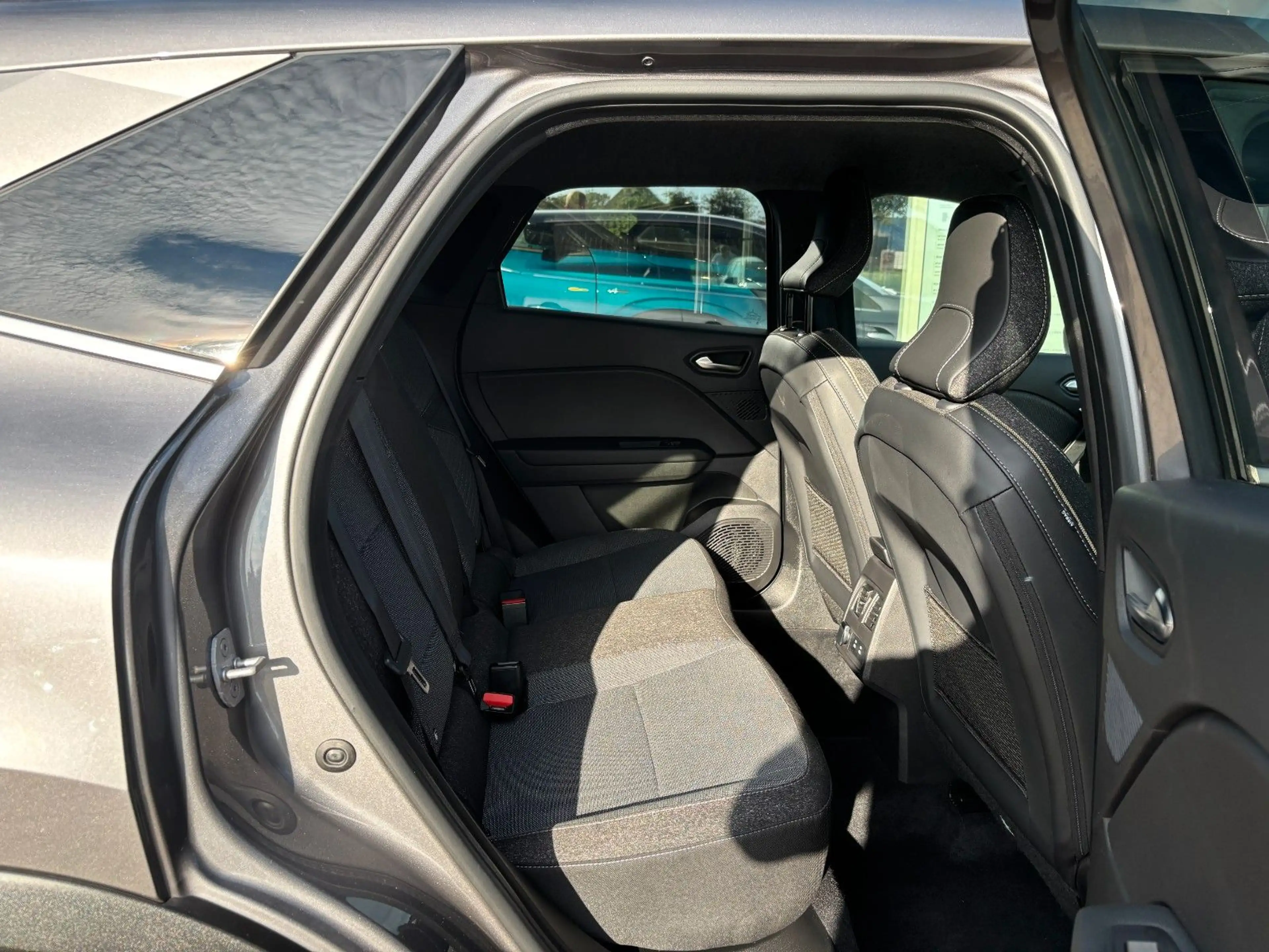 Renault Symbioz Techno Mild Hybrid 140 EDC — photo 7