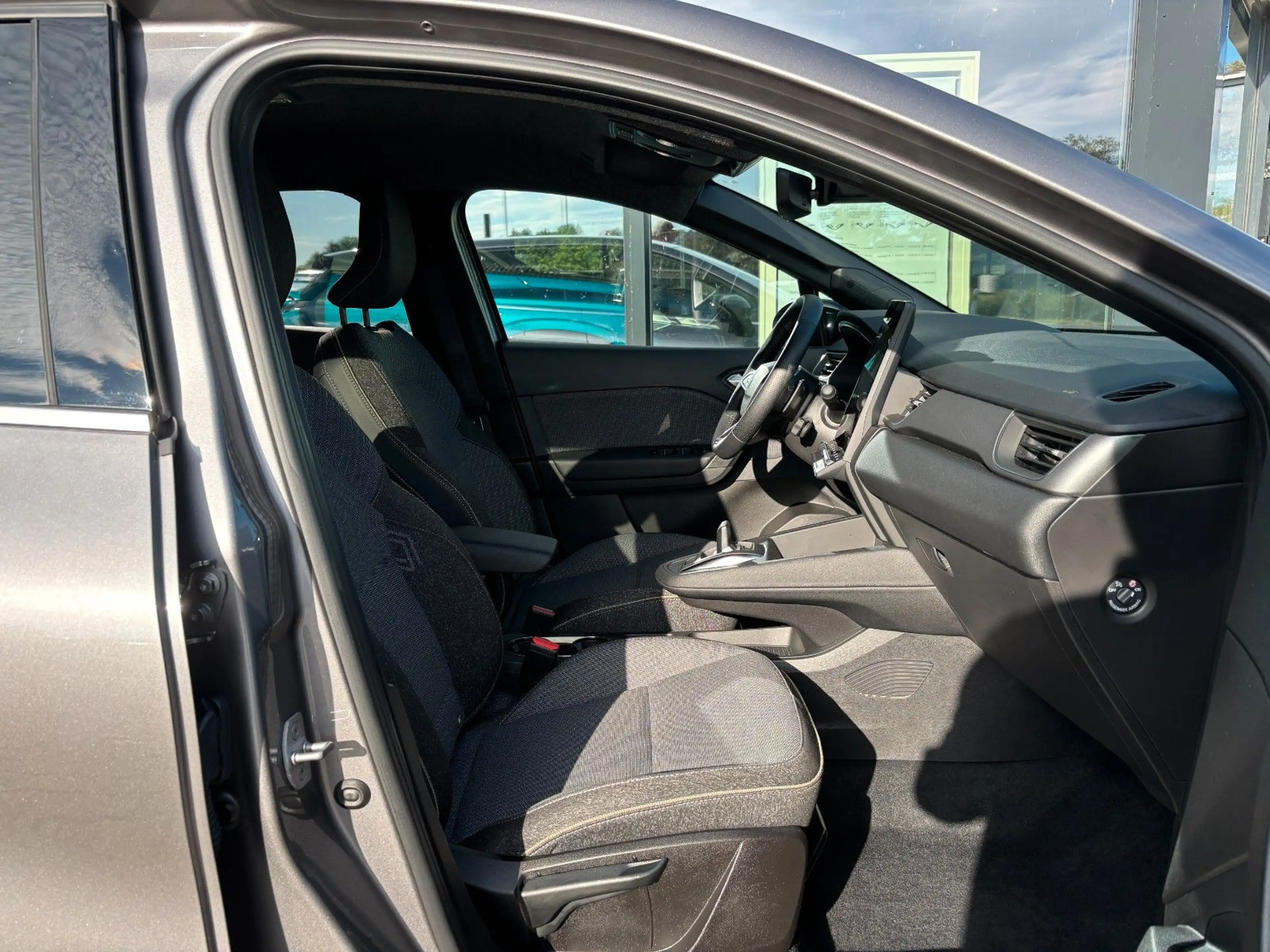 Renault Symbioz Techno Mild Hybrid 140 EDC — photo 11