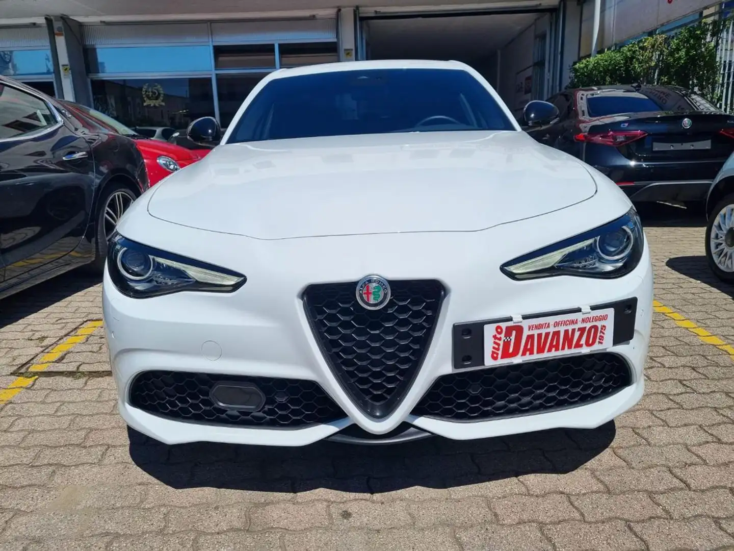 Alfa Romeo Giulia 2.0 Turbo 280 CV AT8 AWD Q4 Veloce Bianco - 2