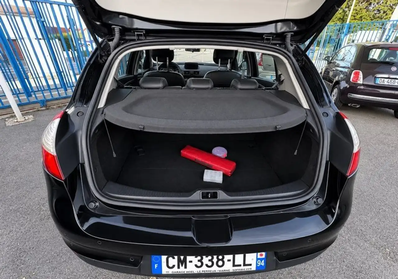 Renault Megane Berline — photo 7
