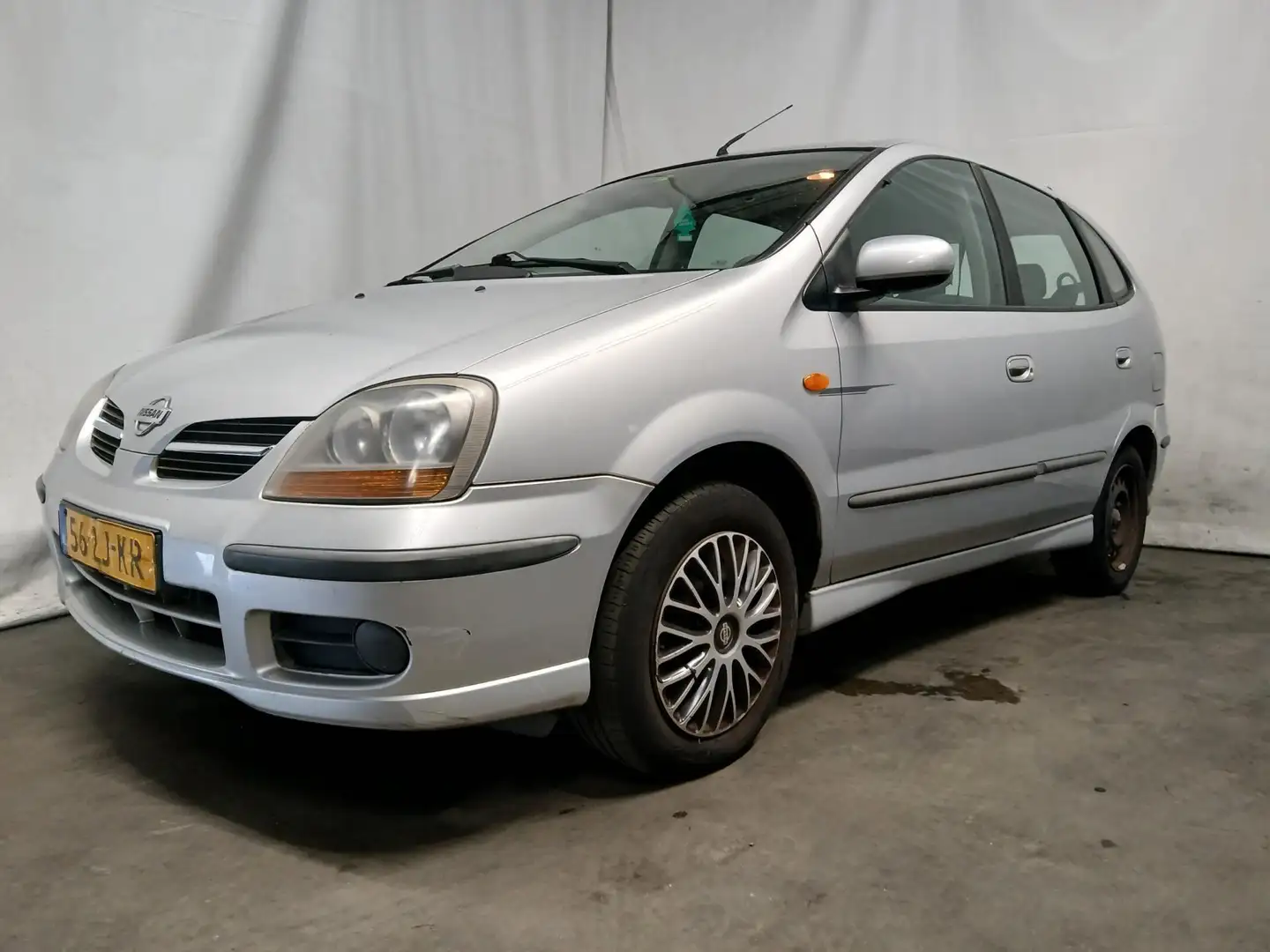 Nissan Almera Tino 1.8 Ambience SCHADEAUTO!! Grey - 2