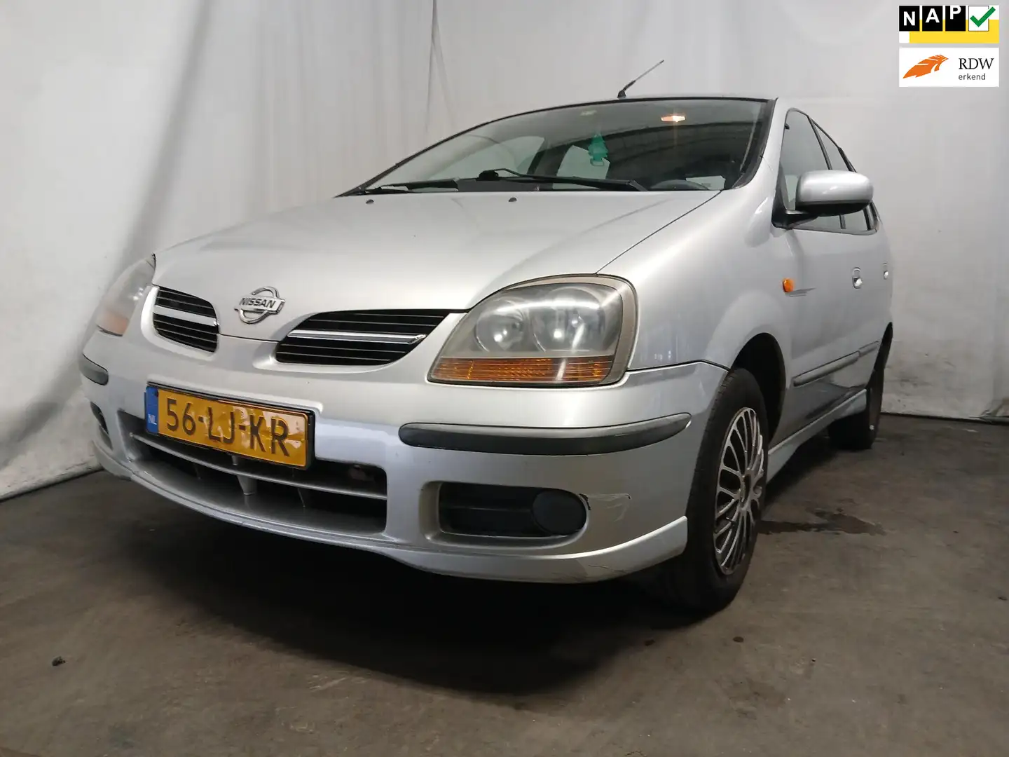 Nissan Almera Tino 1.8 Ambience SCHADEAUTO!! Grey - 1