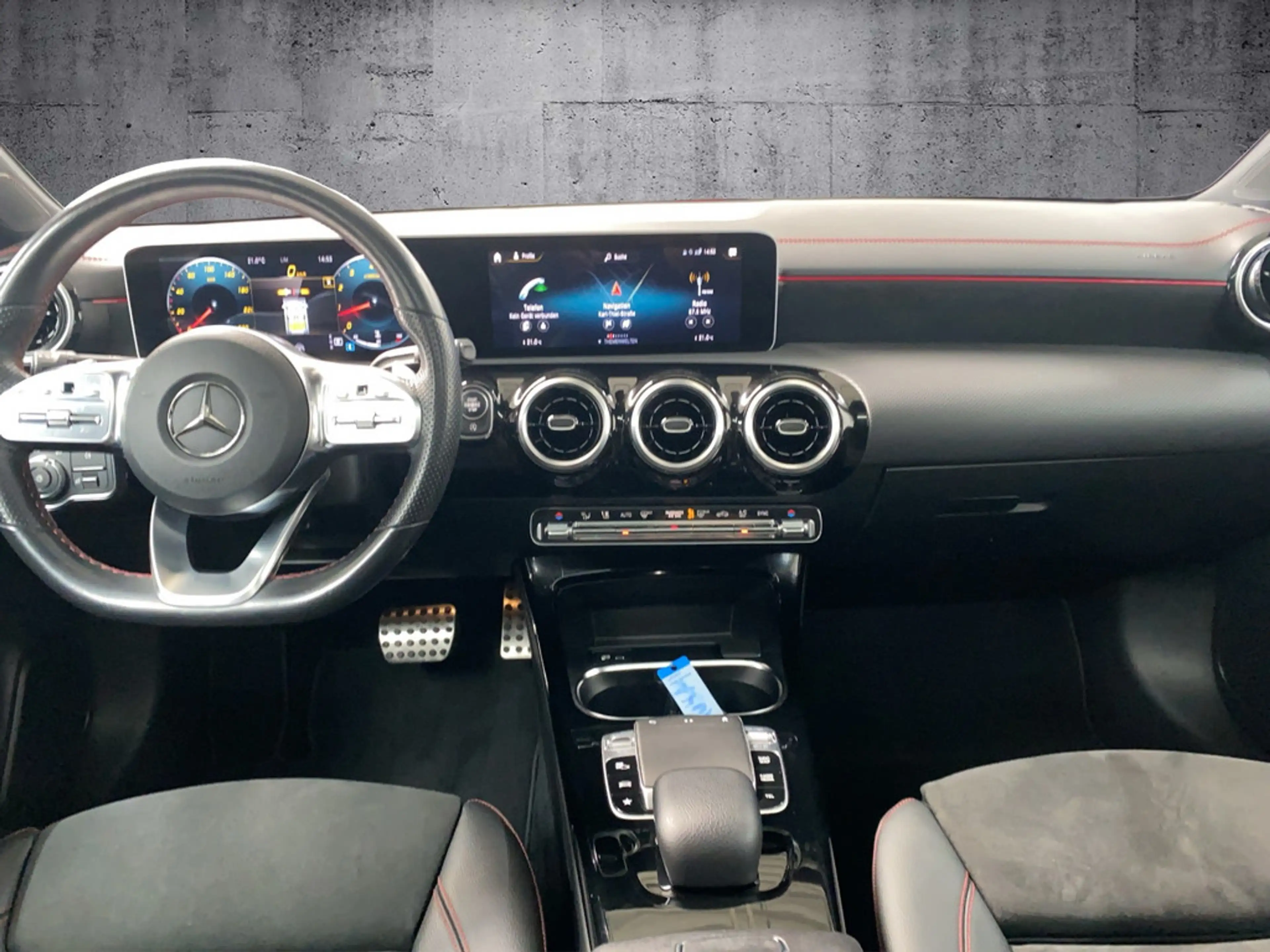 Mercedes-Benz CL A Shooting Brake 250 AMG Line Panodach+360°Kamera+DAB+ — photo 19