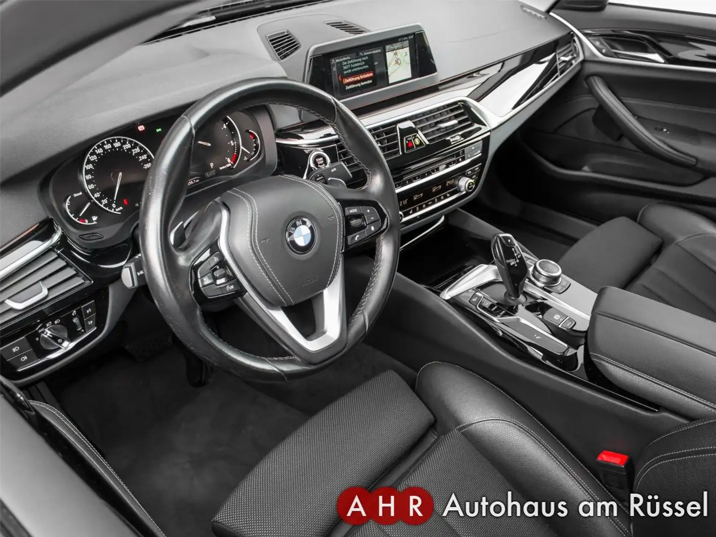 BMW 520 d Lim. Sport Line *Navi*LED*Kamera*1.Hand* Noir - 2