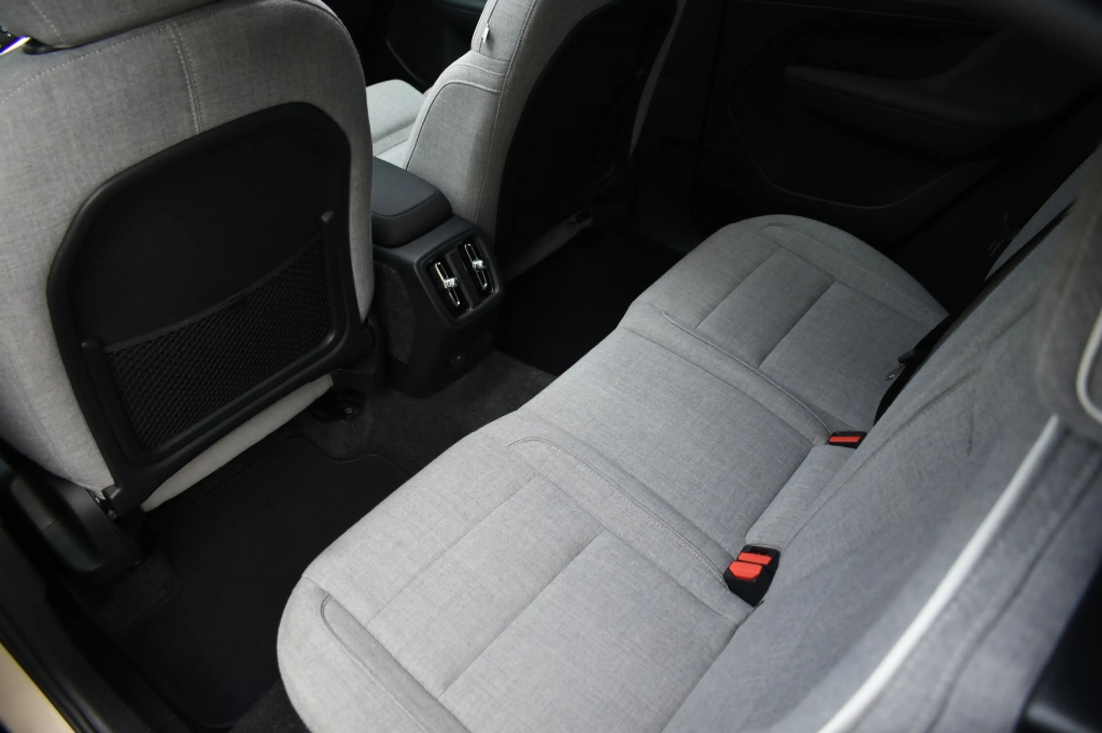 Volvo EX40 Extended Range Ultra 252pk/82kWh | Climate | Getin — photo 21