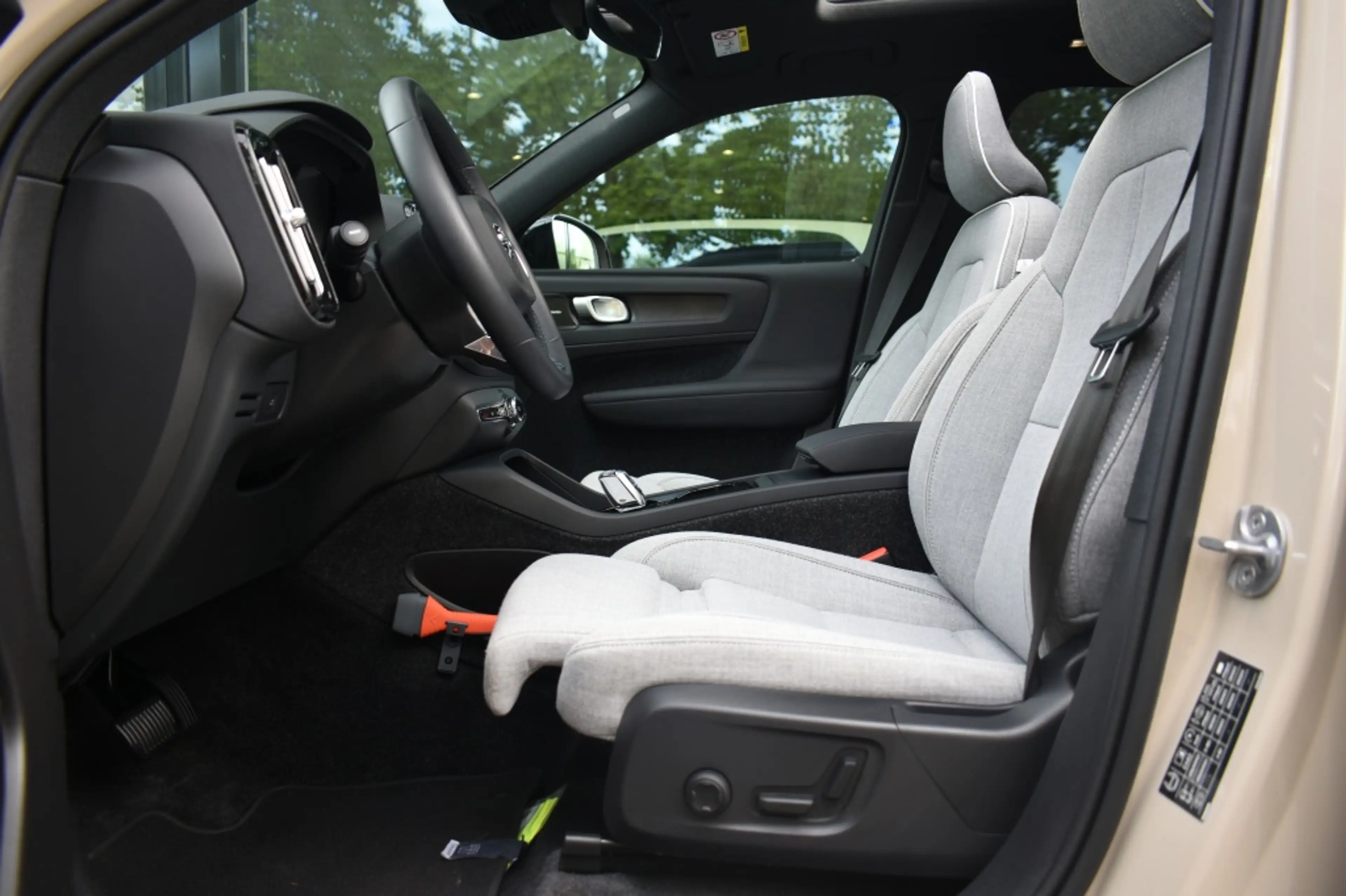 Volvo EX40 Extended Range Ultra 252pk/82kWh | Climate | Getin — photo 17