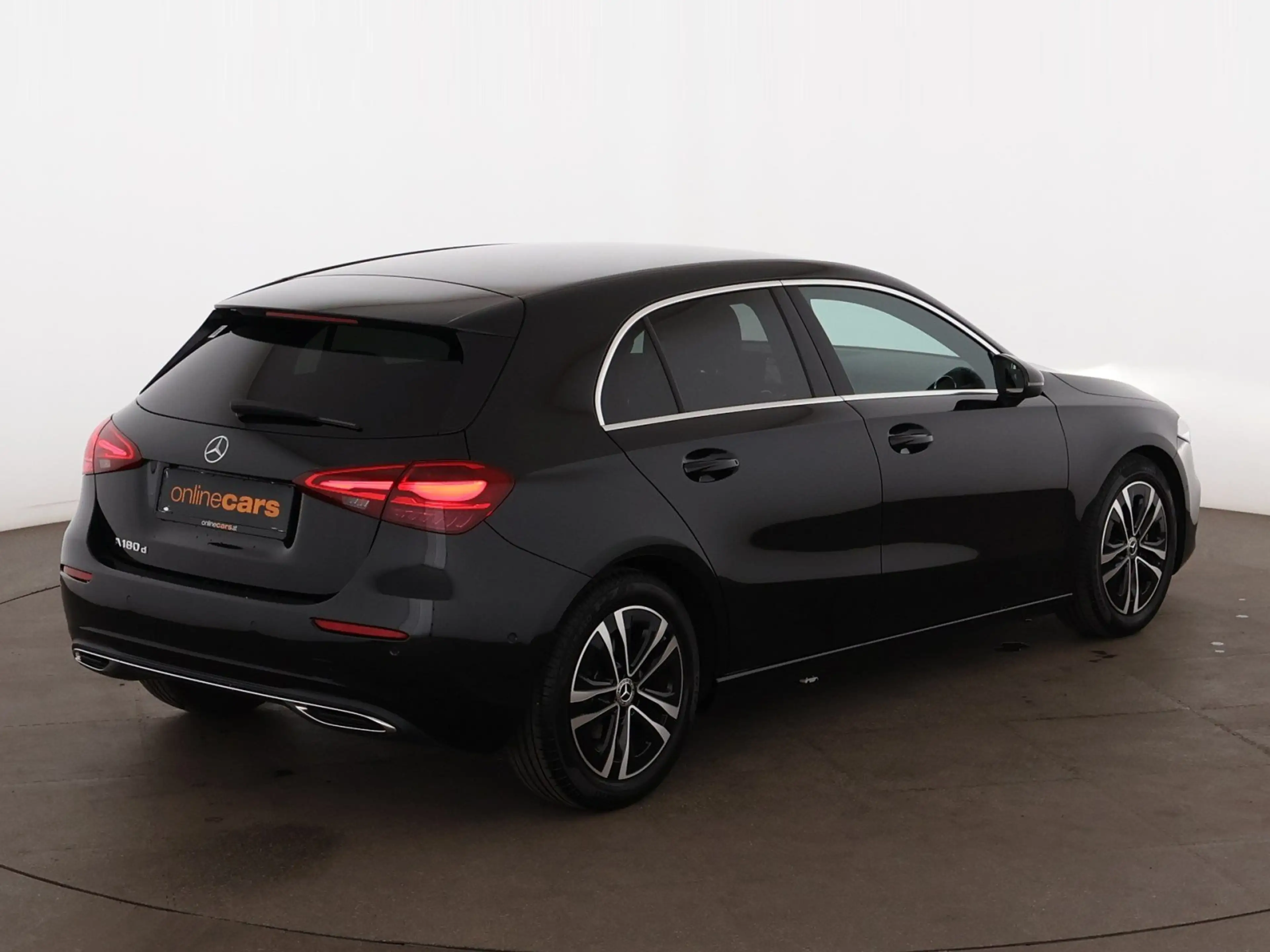 Mercedes-Benz A 180 d  Progressive Aut LED LEDER NAVI SITZHZG — photo 9