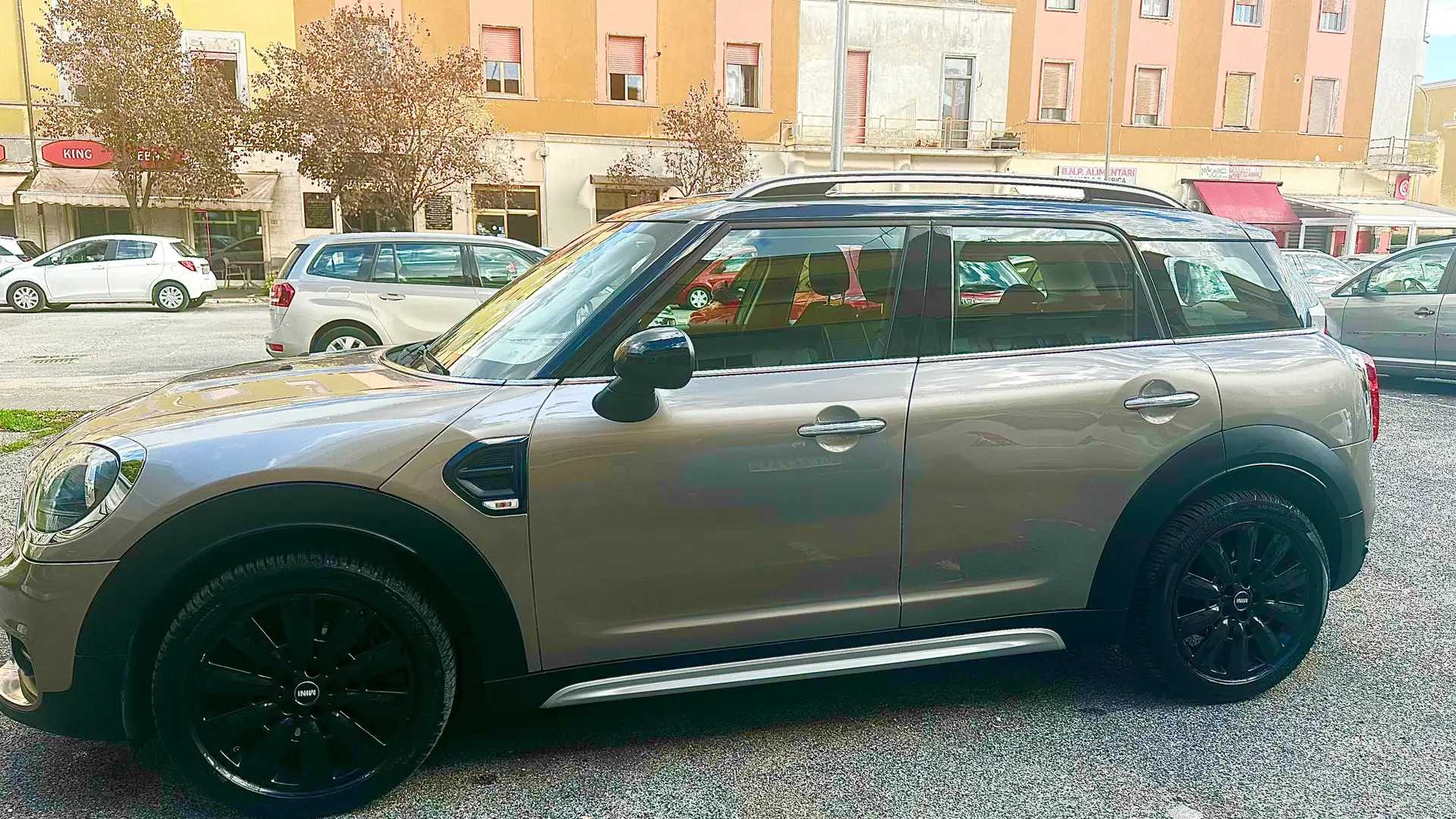 MINI Cooper D Countryman Mini Countryman F60 2017 2.0 auto Gris - 1