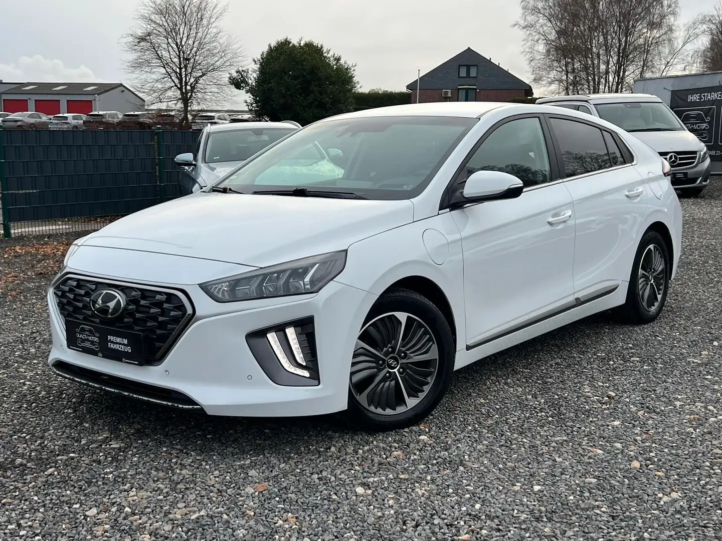 Hyundai IONIQ PLUG IN INFINITY-ACC-KAMERA-DAB+-LED-SHZ Weiß - 1