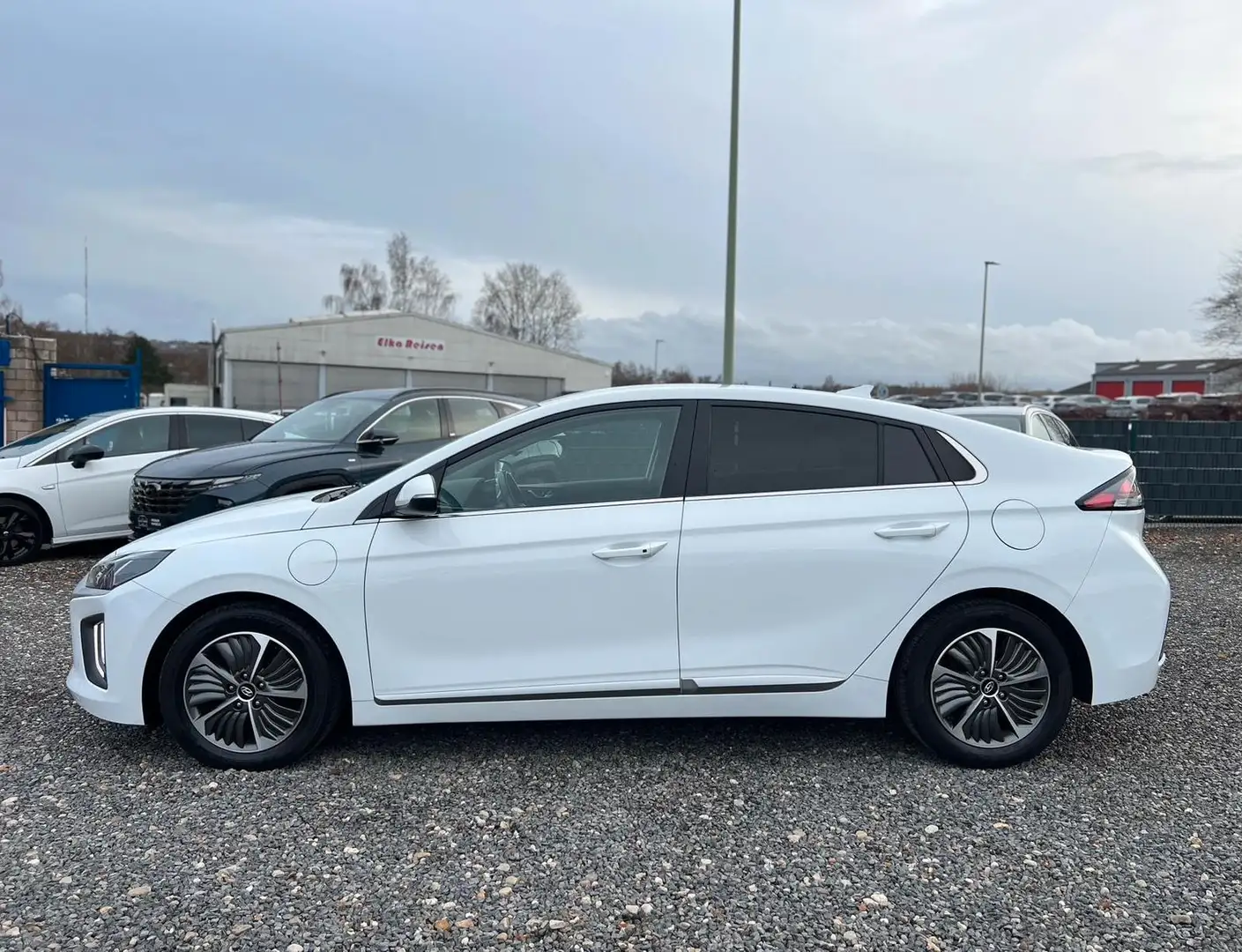 Hyundai IONIQ PLUG IN INFINITY-ACC-KAMERA-DAB+-LED-SHZ Weiß - 2