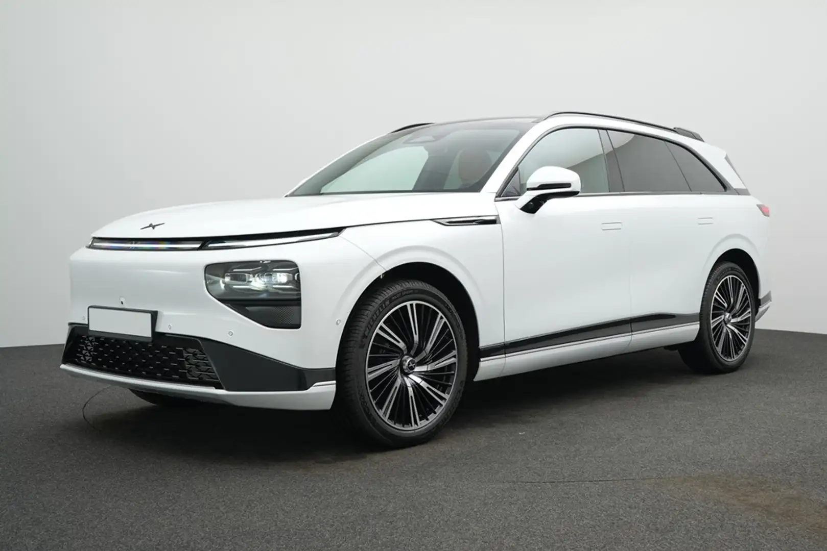 Xpeng G9 DE AWD Performance Bianco - 2
