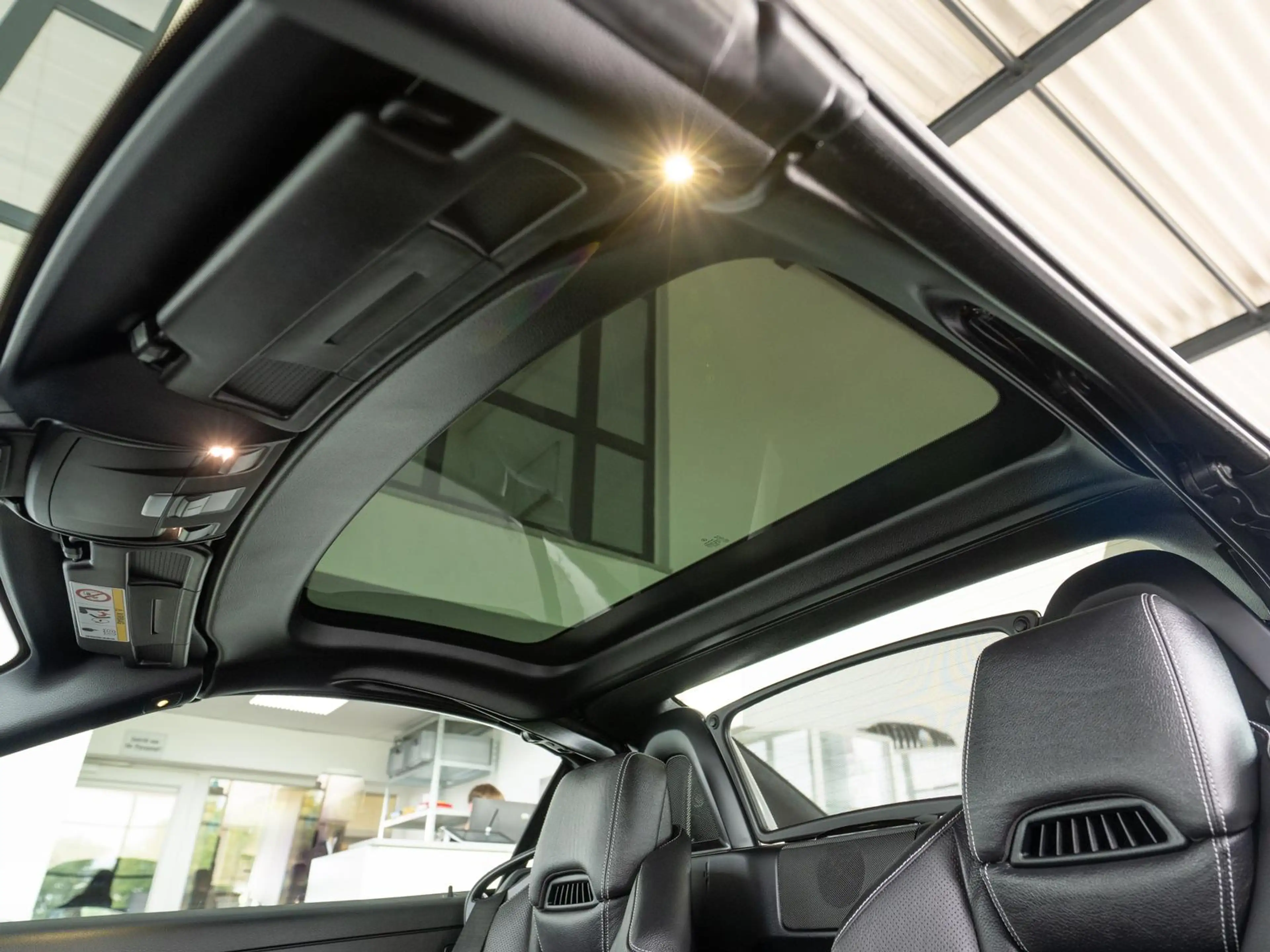 Mercedes-Benz SLC 200 9G-Tronic *AIRSCARF*LEDER*LED*TOTWINKEL* — photo 10