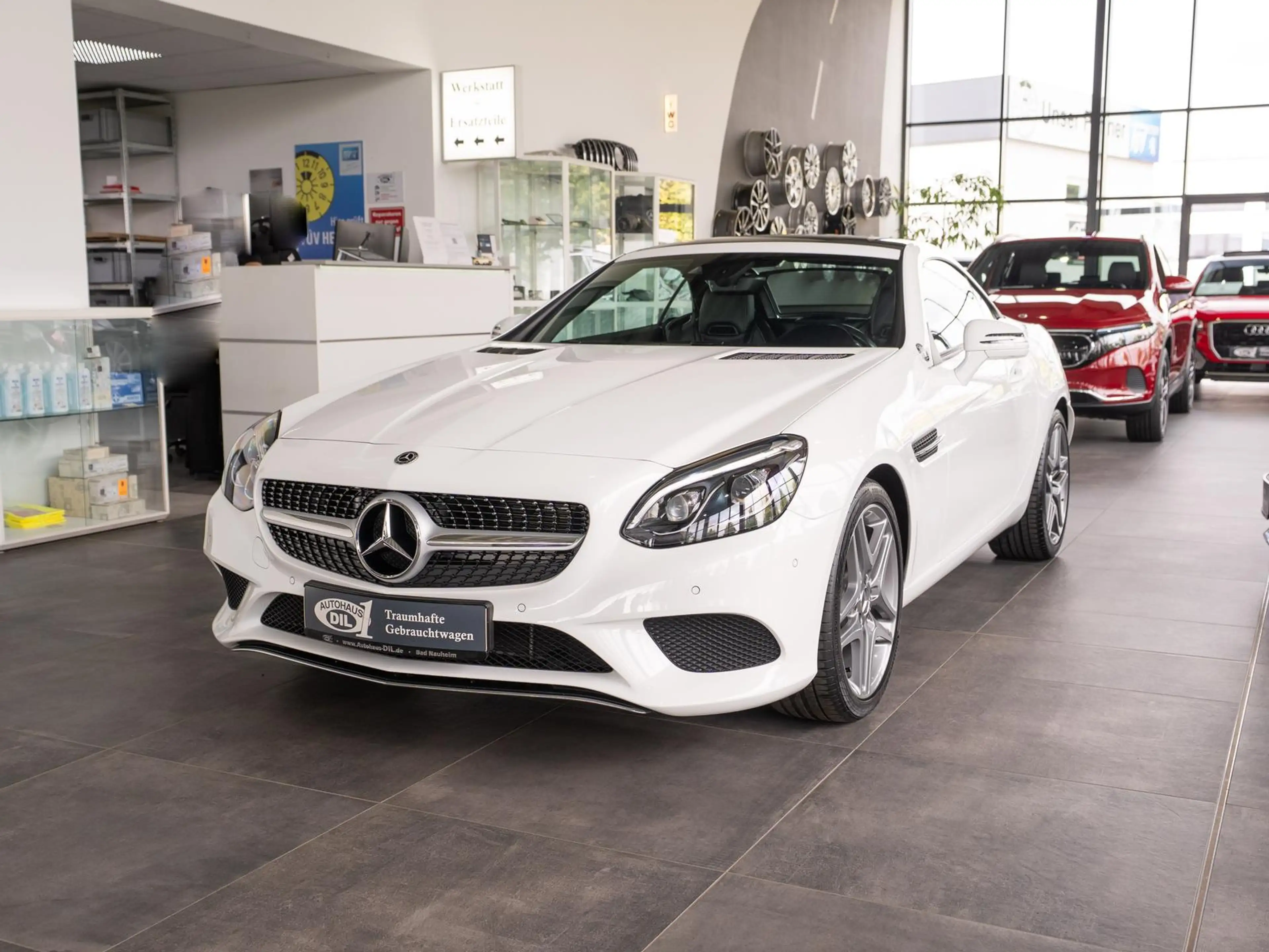 Mercedes-Benz SLC 200 9G-Tronic *AIRSCARF*LEDER*LED*TOTWINKEL* — photo 2