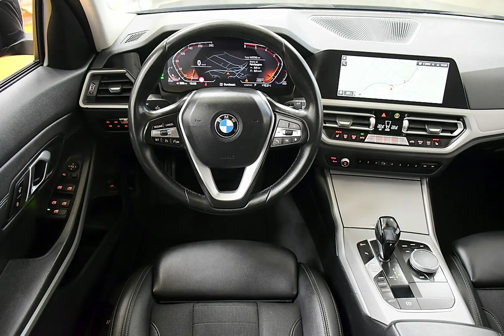 BMW 318 d Touring Aut. Schwarz - 2