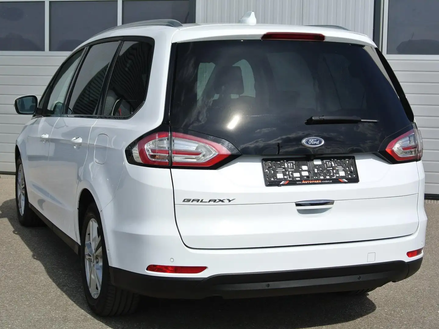 Ford Galaxy 2.5 FHEV Hybrid Titanium ** 7-SITZE * AHK * LED * Weiß - 2