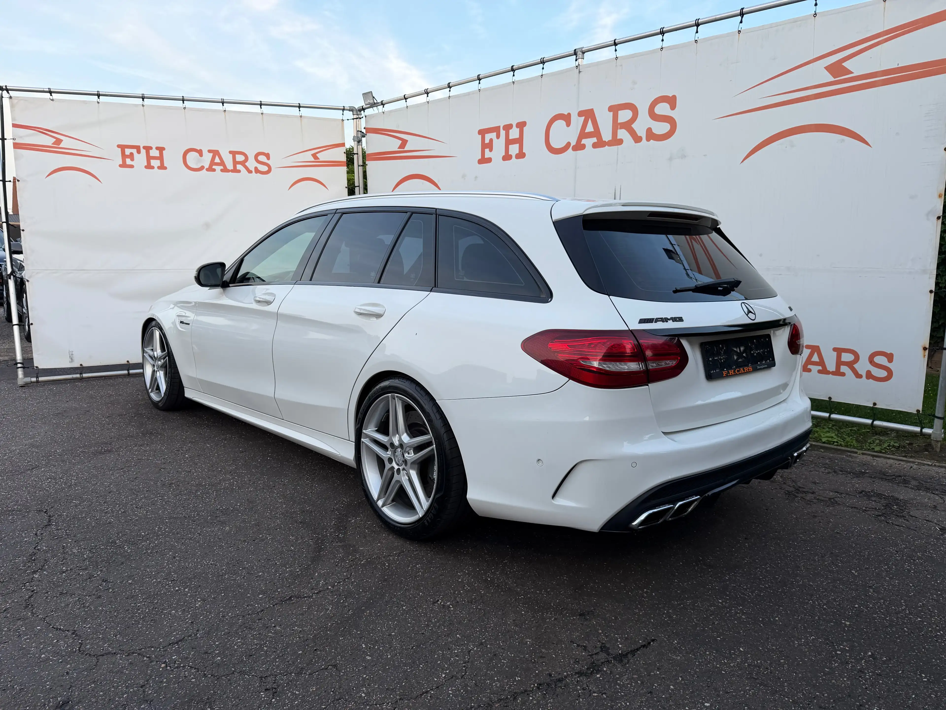 Mercedes-Benz C 63 AMG V8 BI-TURBO *AMG PERFORMANCE SEATS*MEMORY*600 PK*I — photo 7
