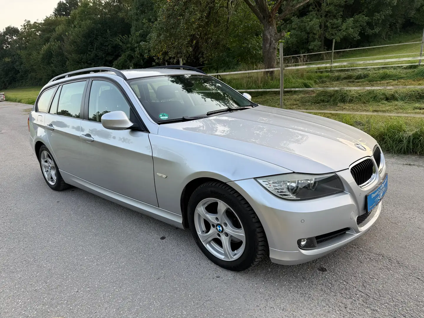BMW 318 3er Touring 318i Touring Silber - 2