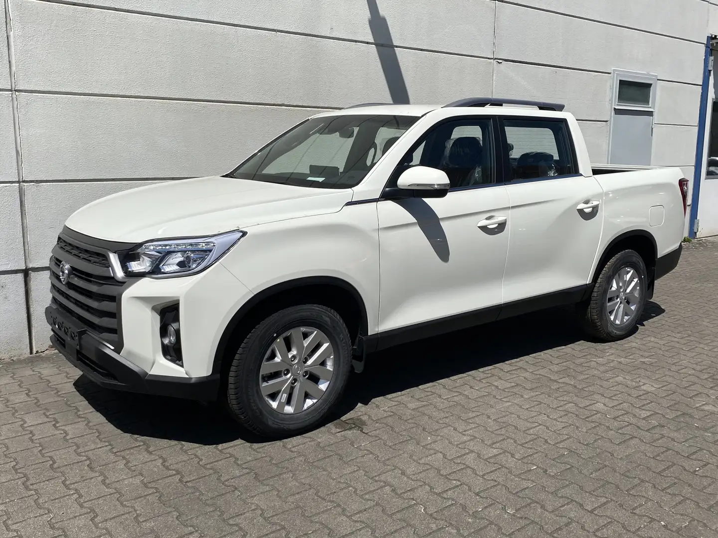 SsangYong Musso Musso 2.2 E-XDI AT 4WD Core MY25 digi Cockpit Nav Blanc - 2