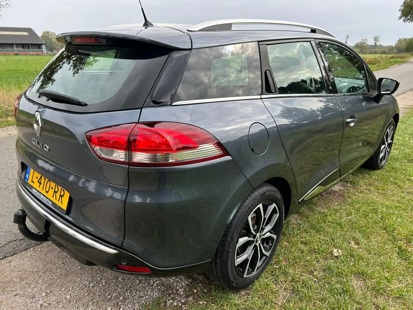 Renault Clio Estate 0.9 TCe Limited trekhaak 1ste eigenaar deal Gris - 2
