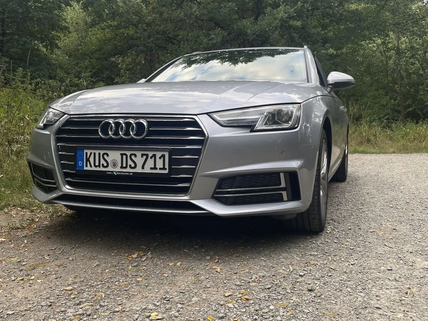 Audi A4 Avant 2.0 TDI S tronic - 1