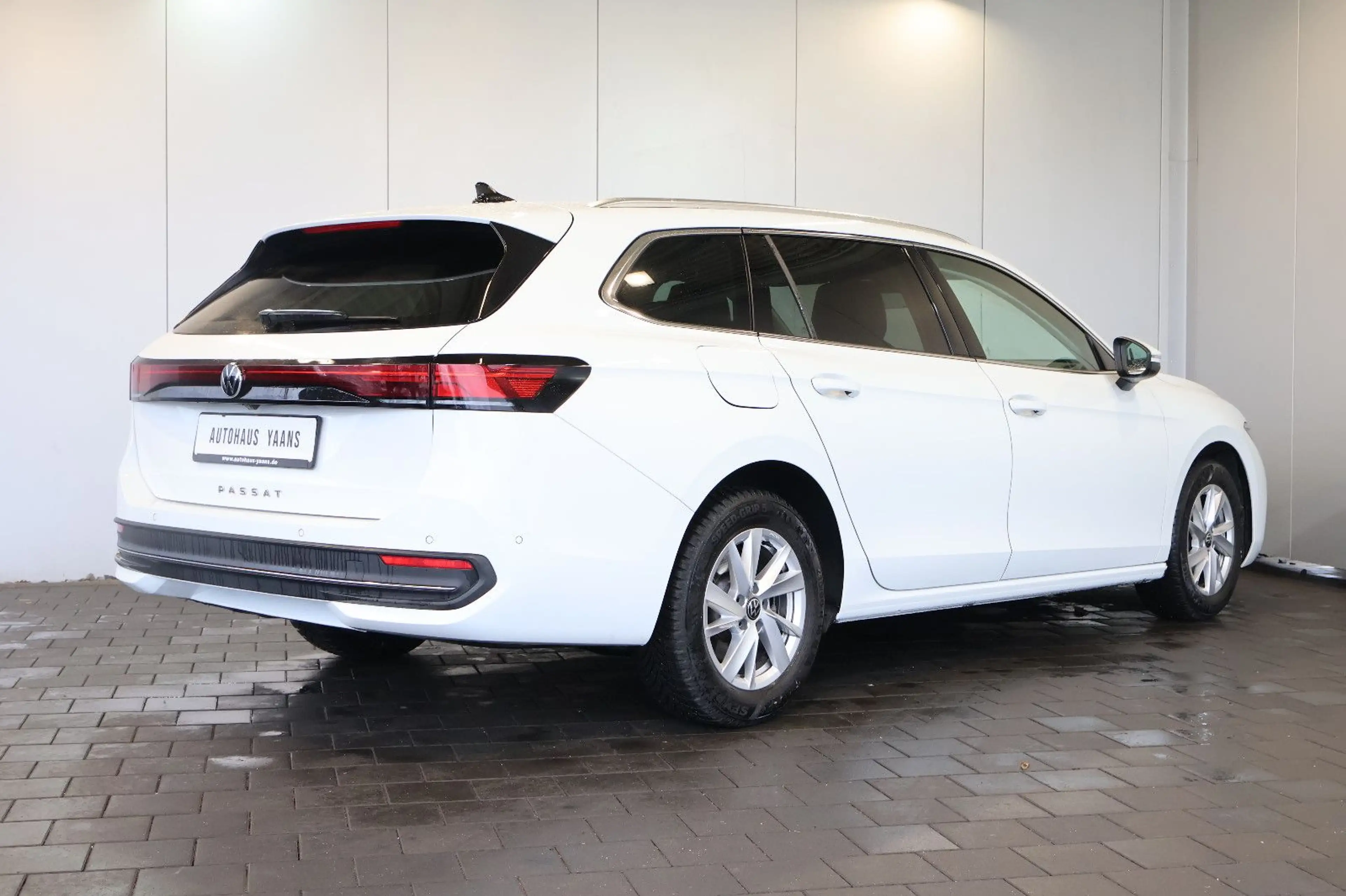 Volkswagen Passat Variant Passat 2.0 TDI Business ACC+SIDE+KAM+LANE+LED — photo 4