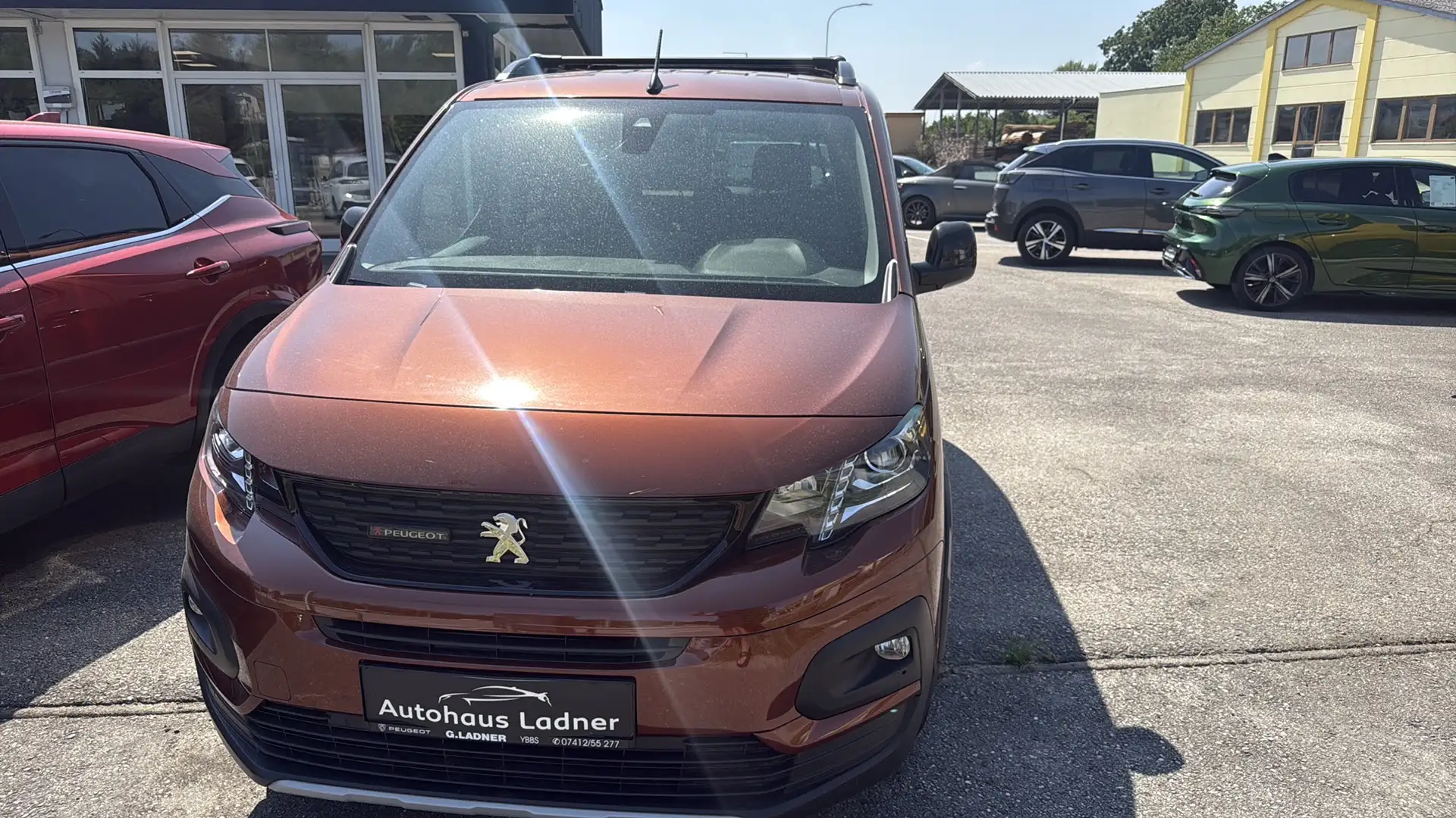 Peugeot Rifter GT Line 1,5 BlueHDI 130 Braun - 2